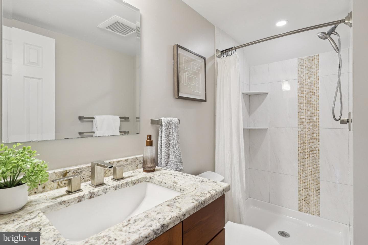 8413 Hollis Lane photo 19