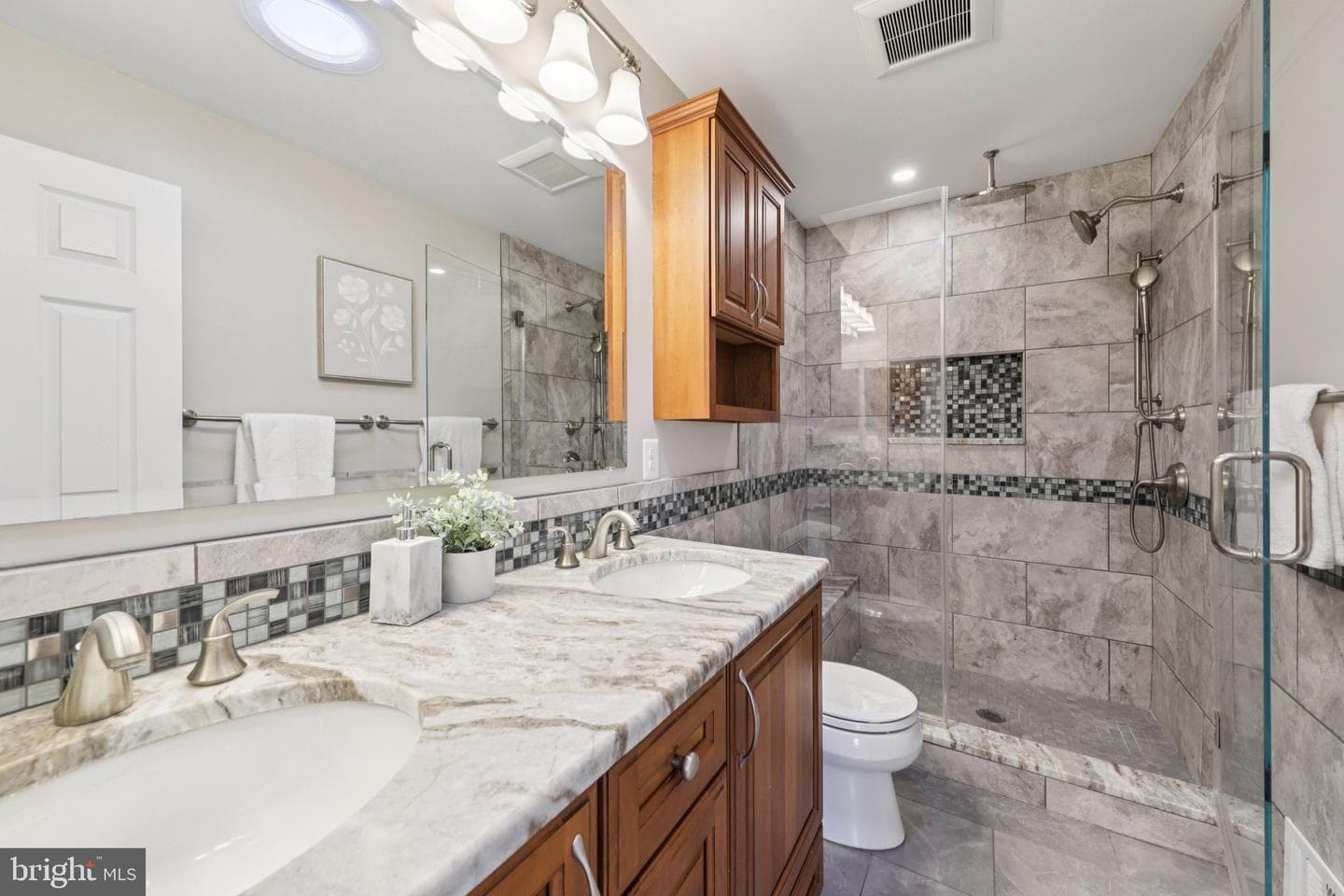 8413 Hollis Lane photo 29