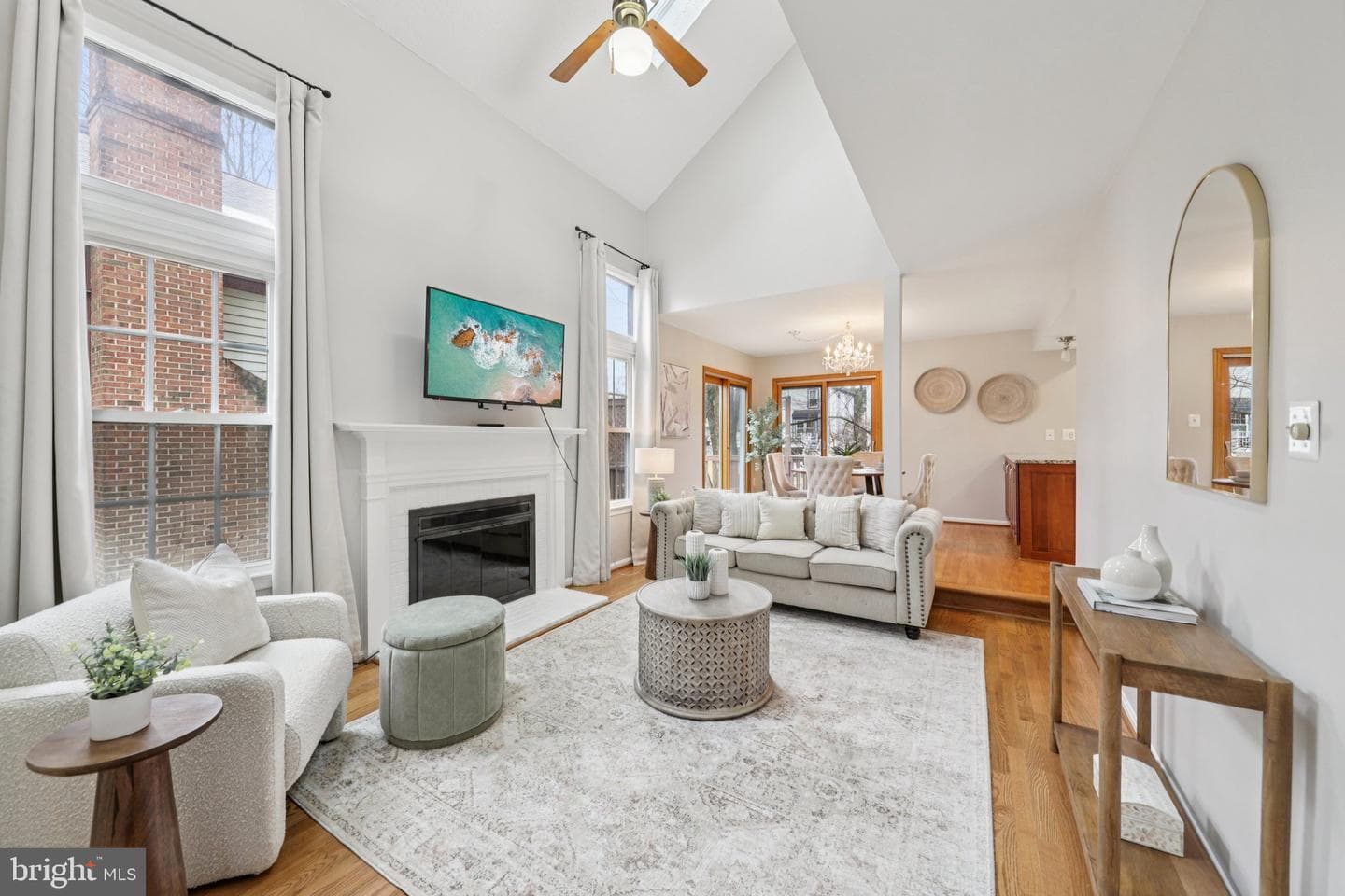 8413 Hollis Lane photo 3
