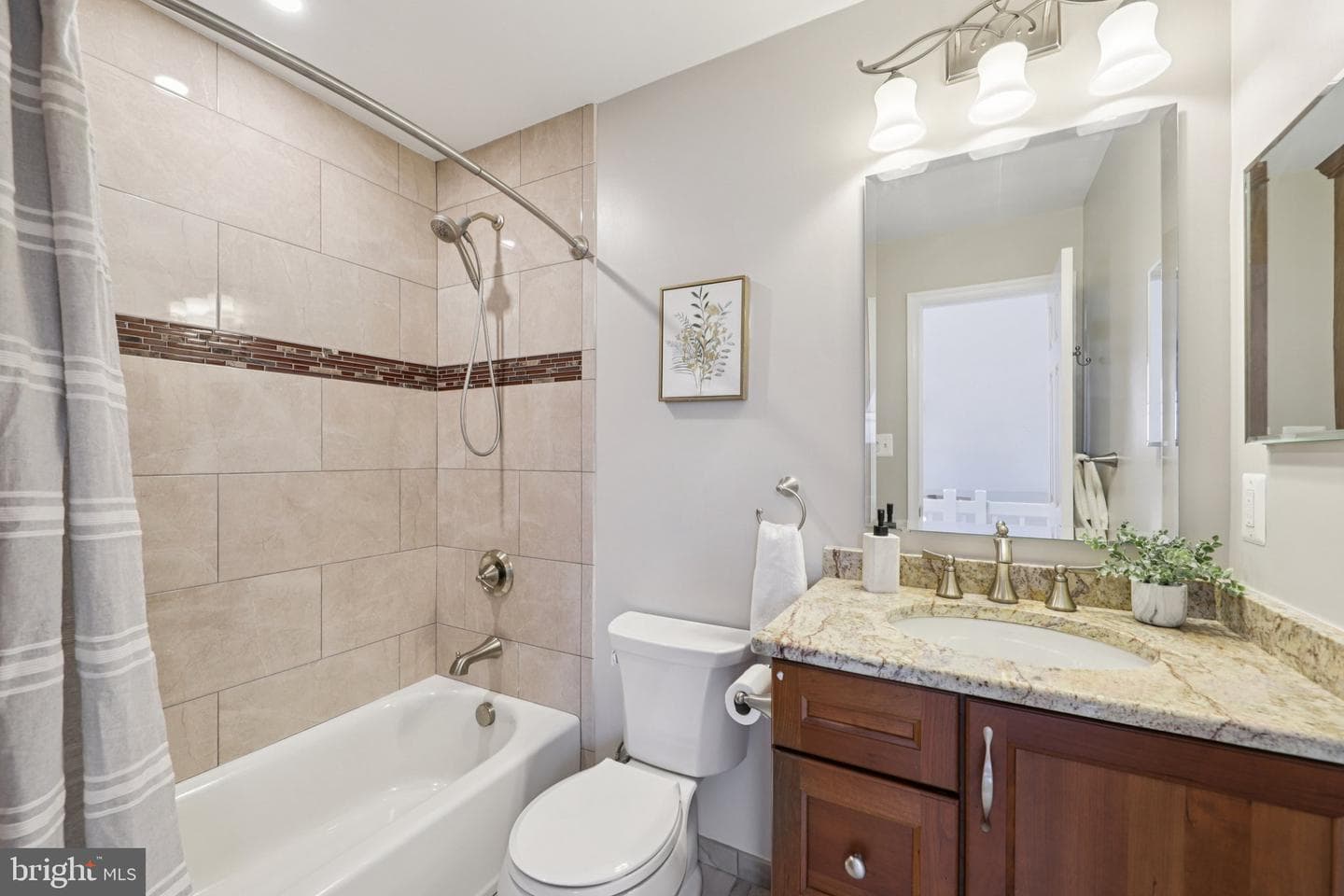 8413 Hollis Lane photo 35