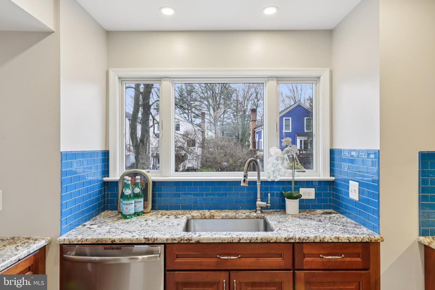 8413 Hollis Lane photo 8