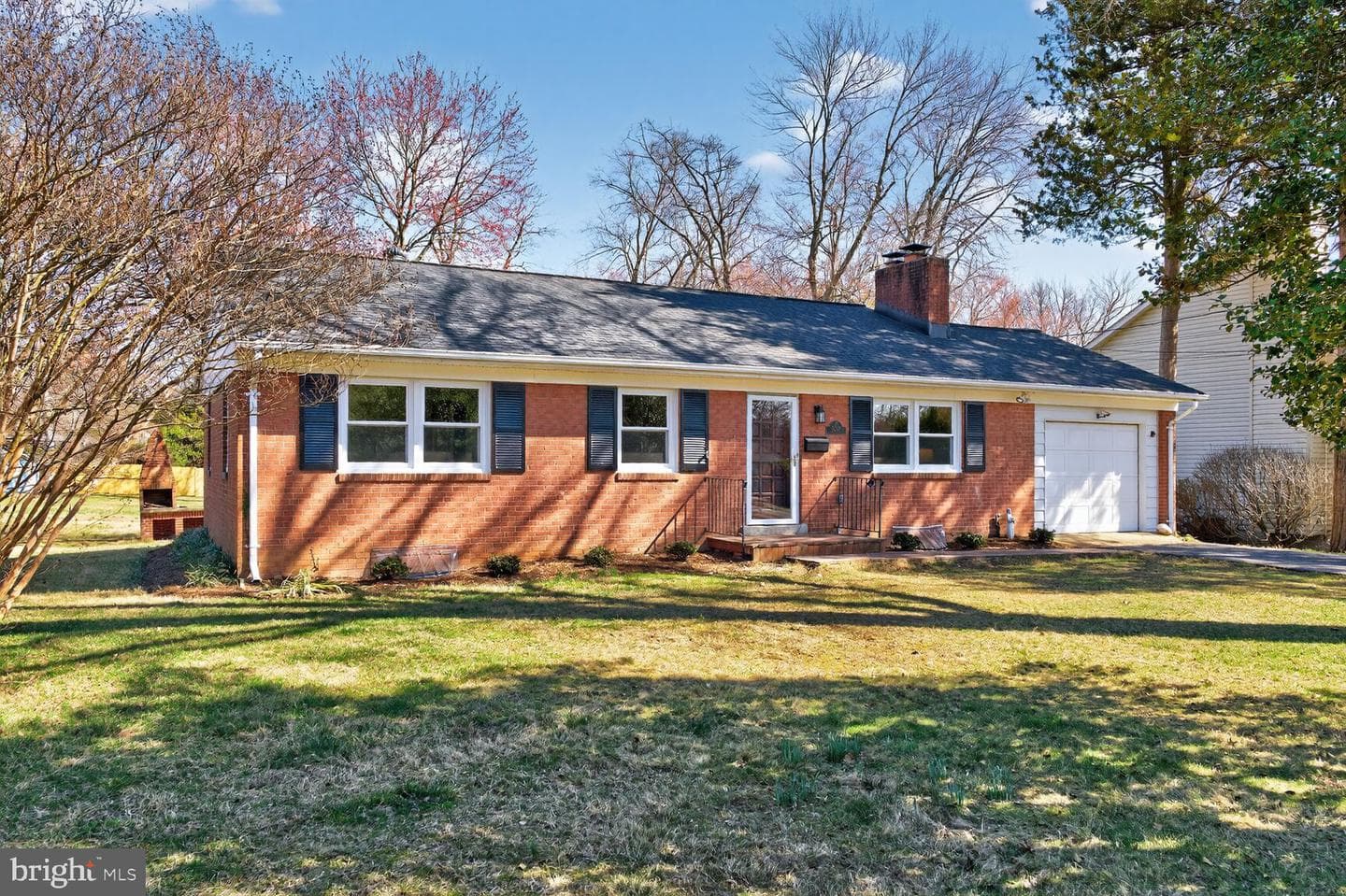 3229 Magnolia Avenue