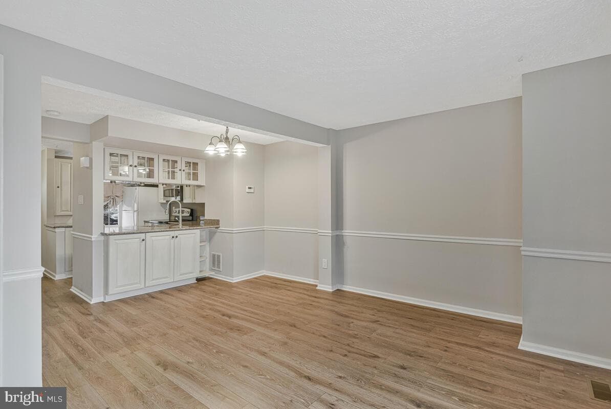 8524 Blue Rock Lane photo 12