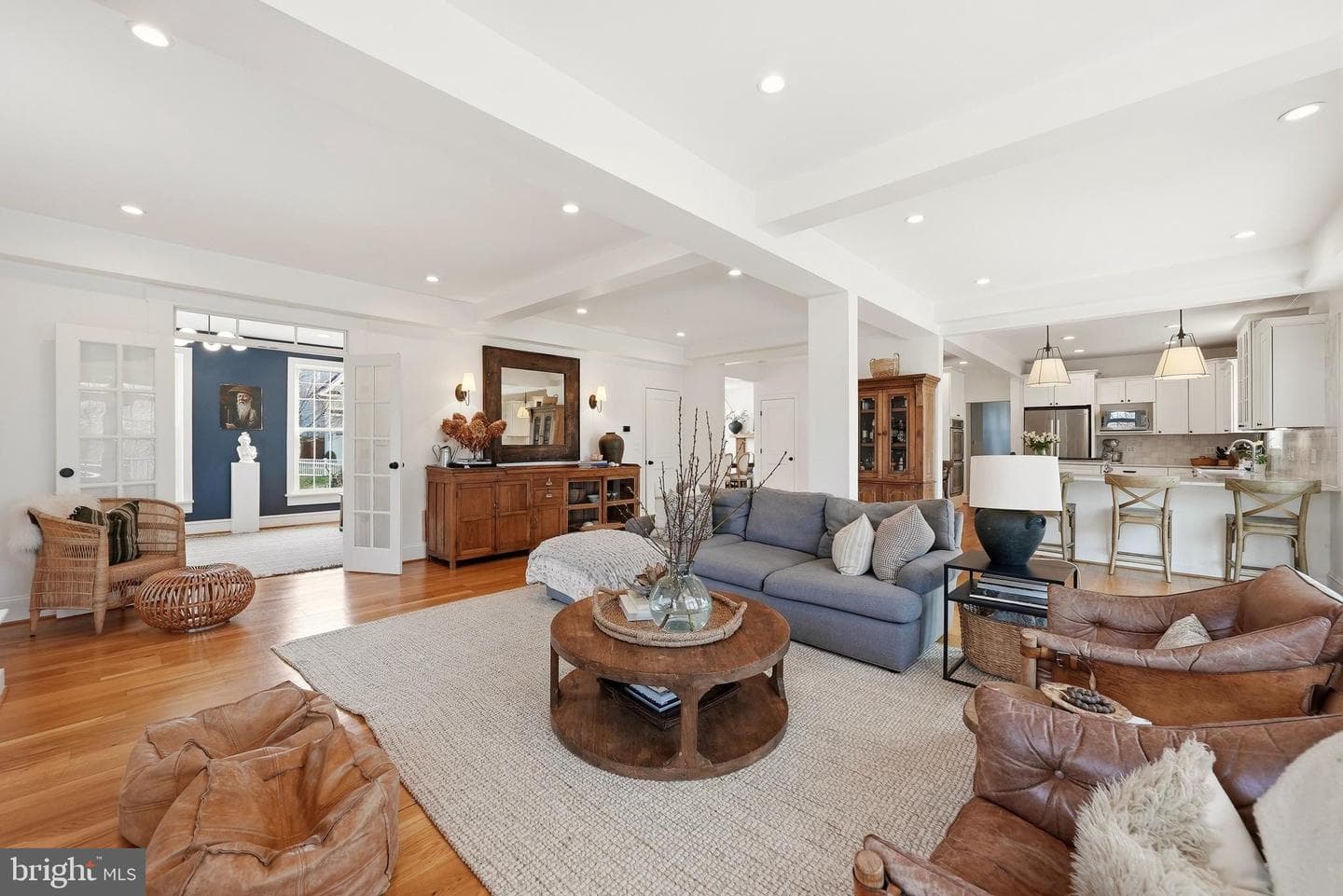 370 Holmes Drive NW photo 18