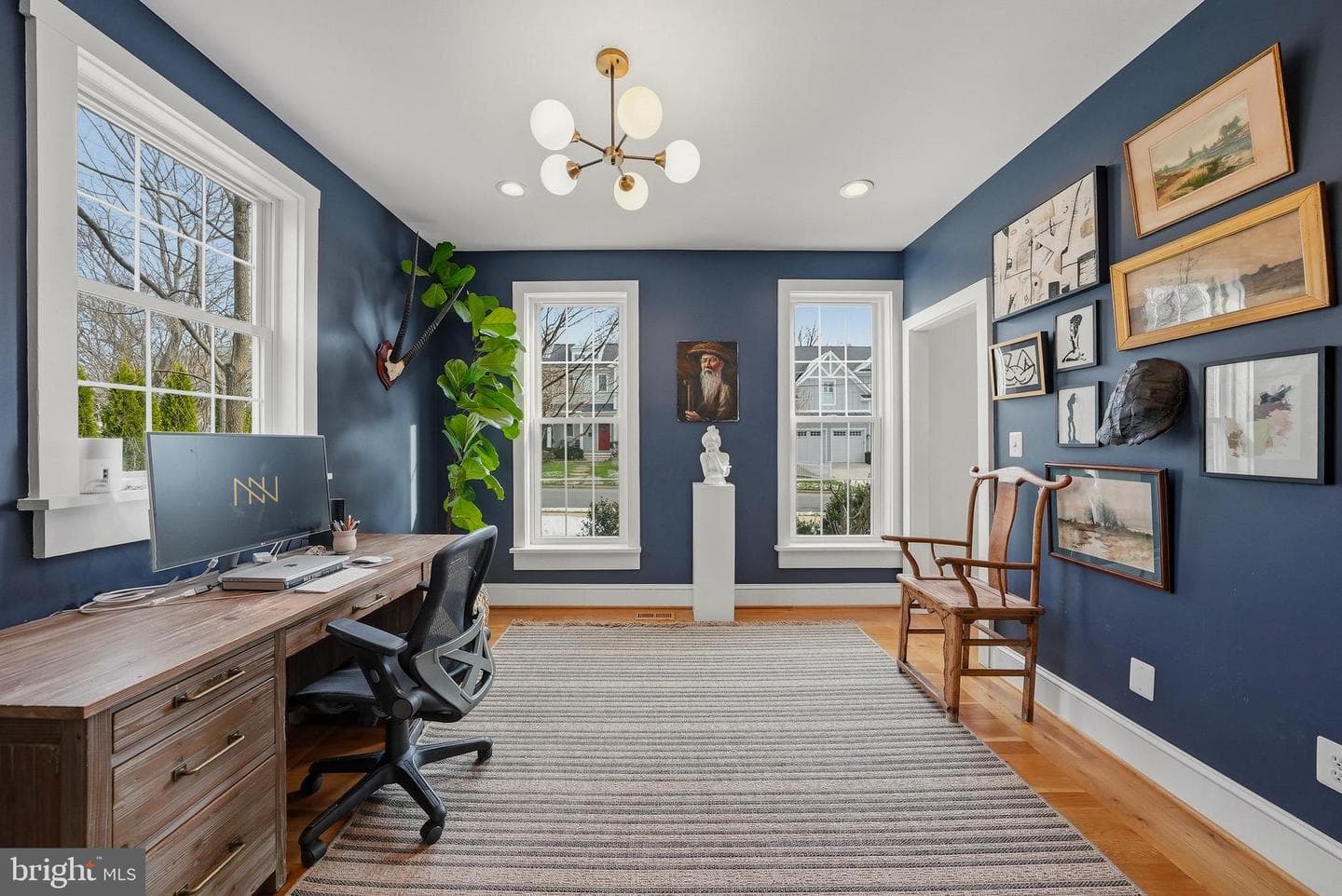 370 Holmes Drive NW photo 3