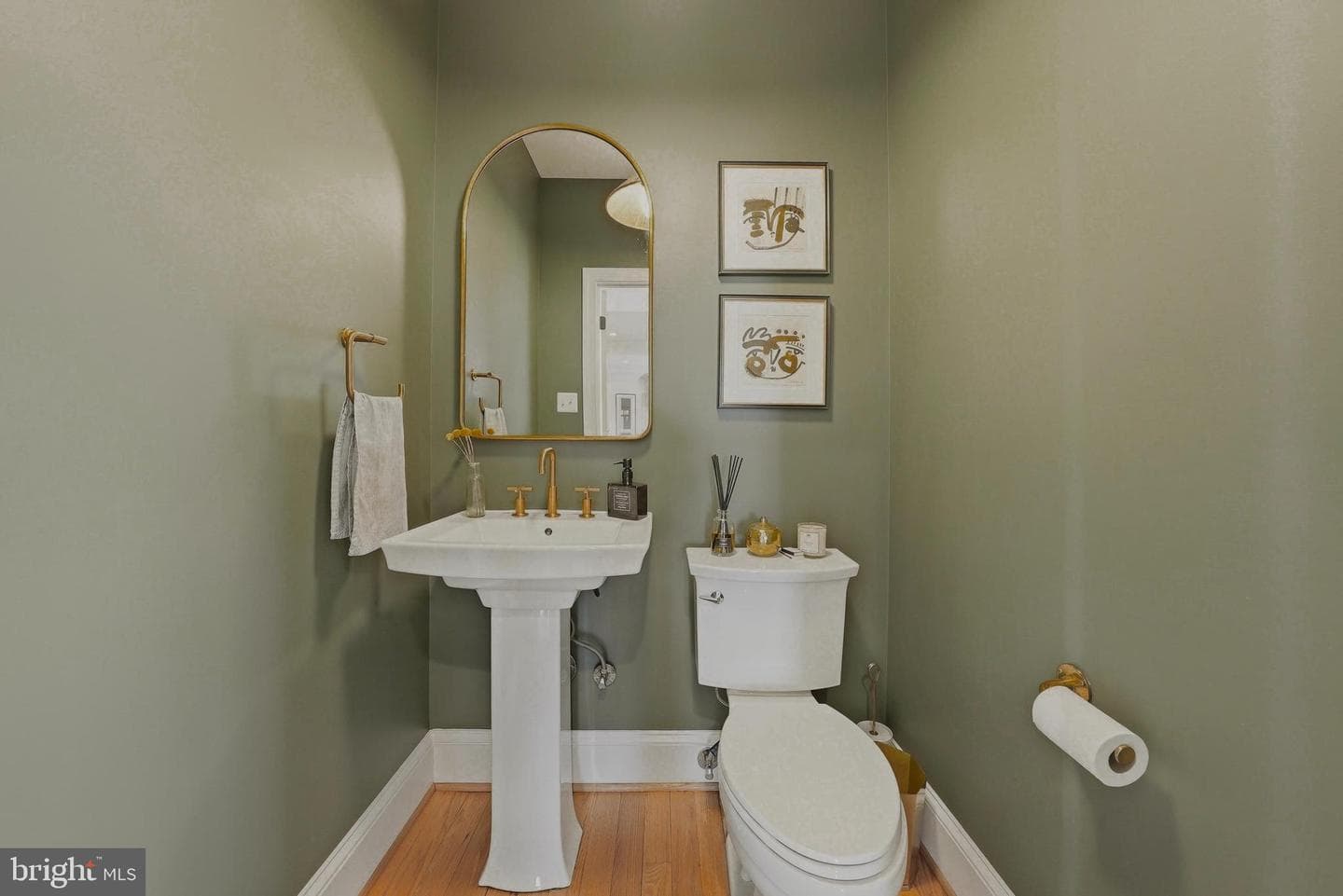 370 Holmes Drive NW photo 31