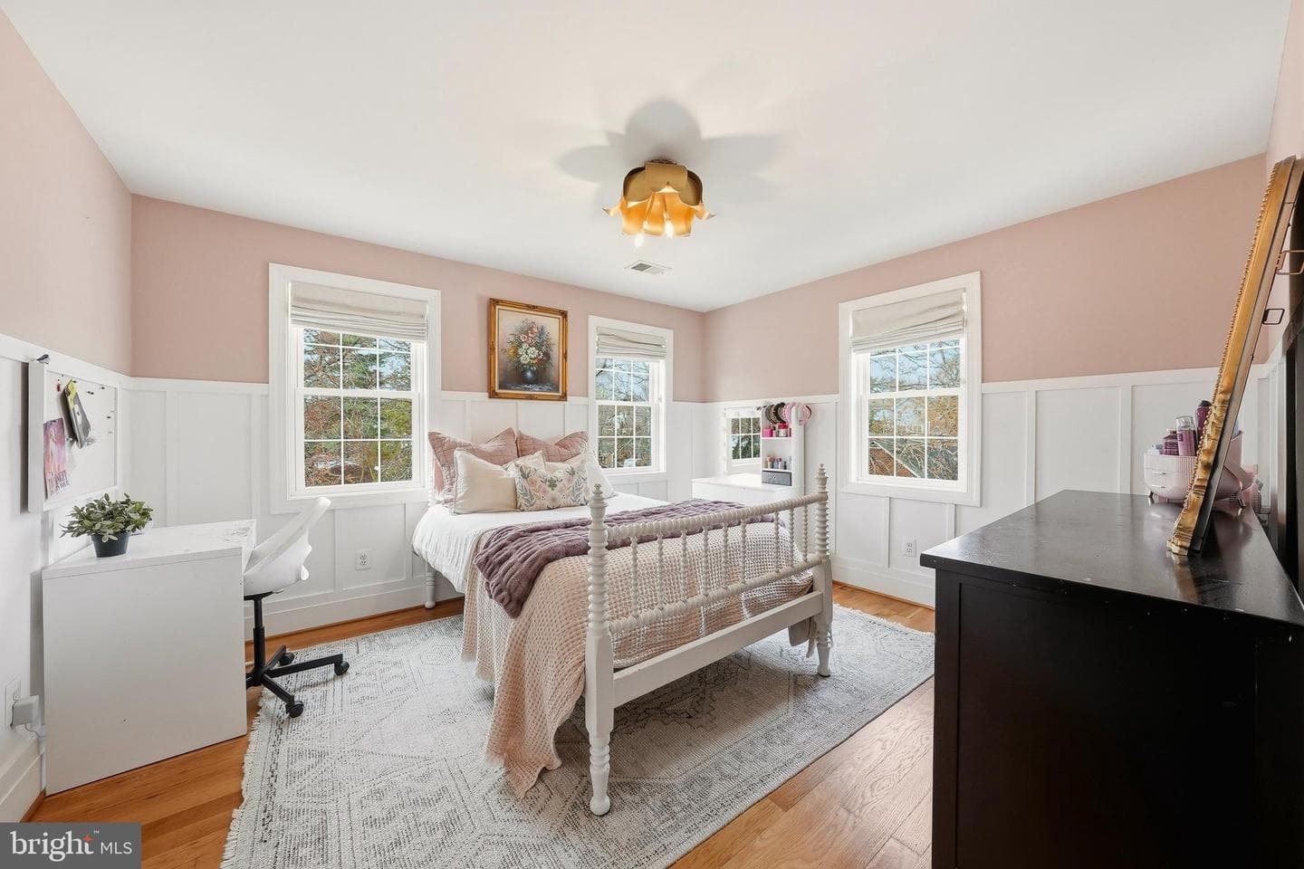 370 Holmes Drive NW photo 45