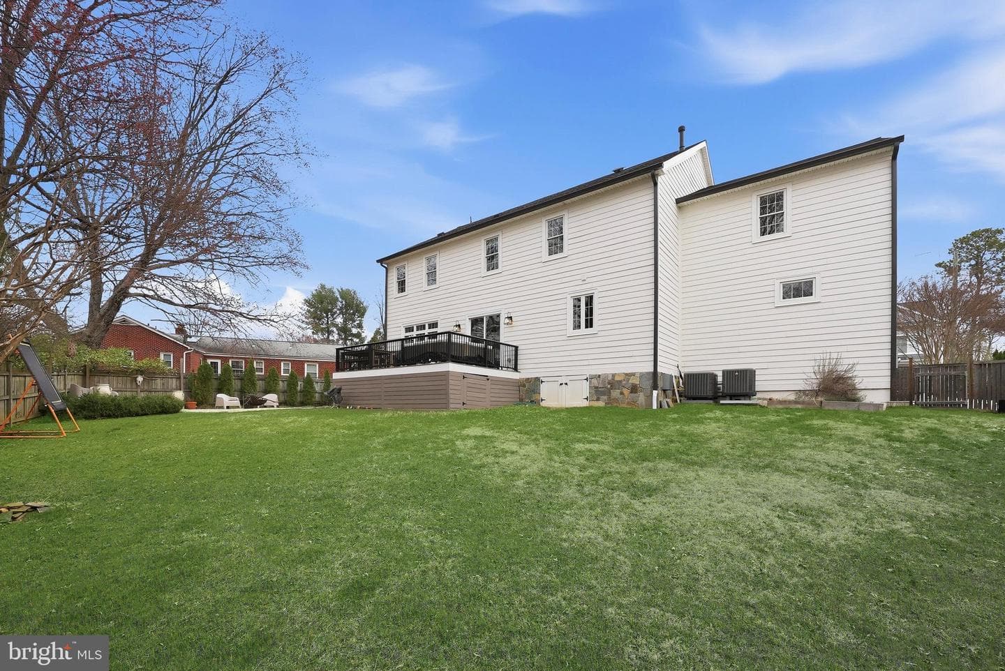 370 Holmes Drive NW photo 58