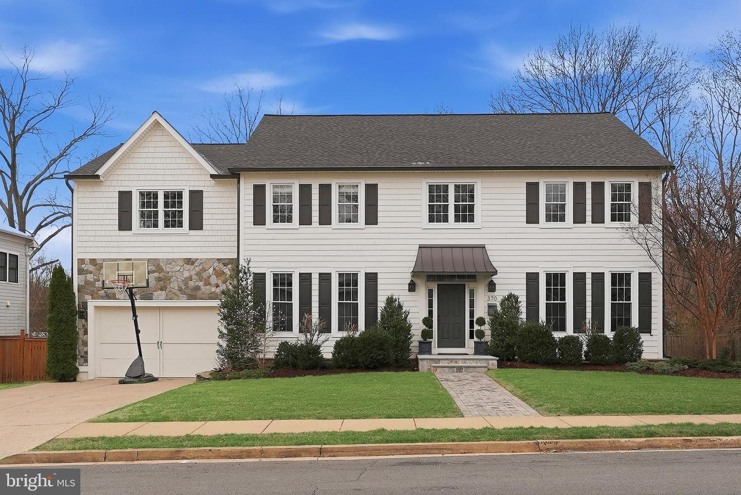 370 Holmes Drive NW photo 9