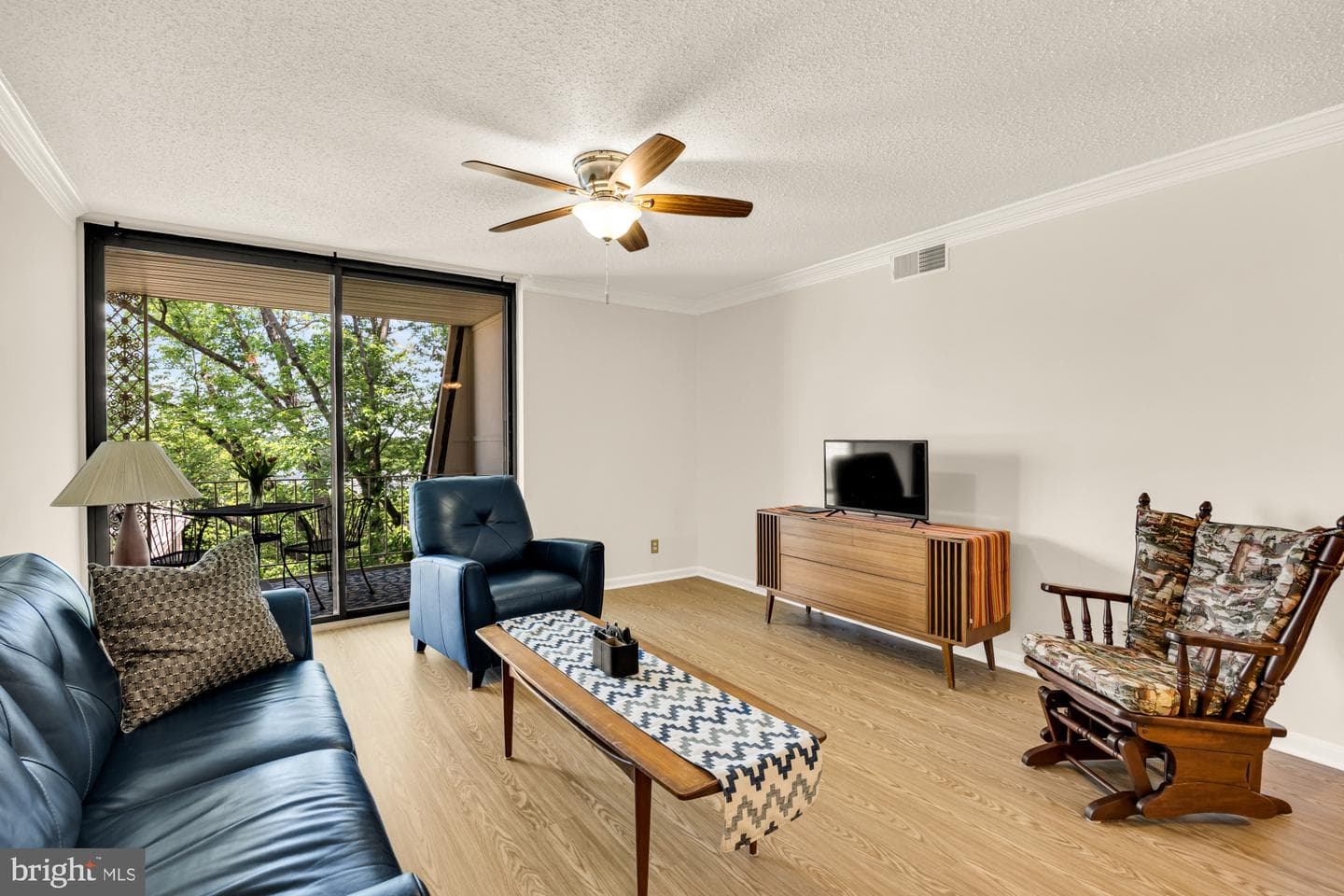 3117 Patrick Henry Dr # 430 photo 4