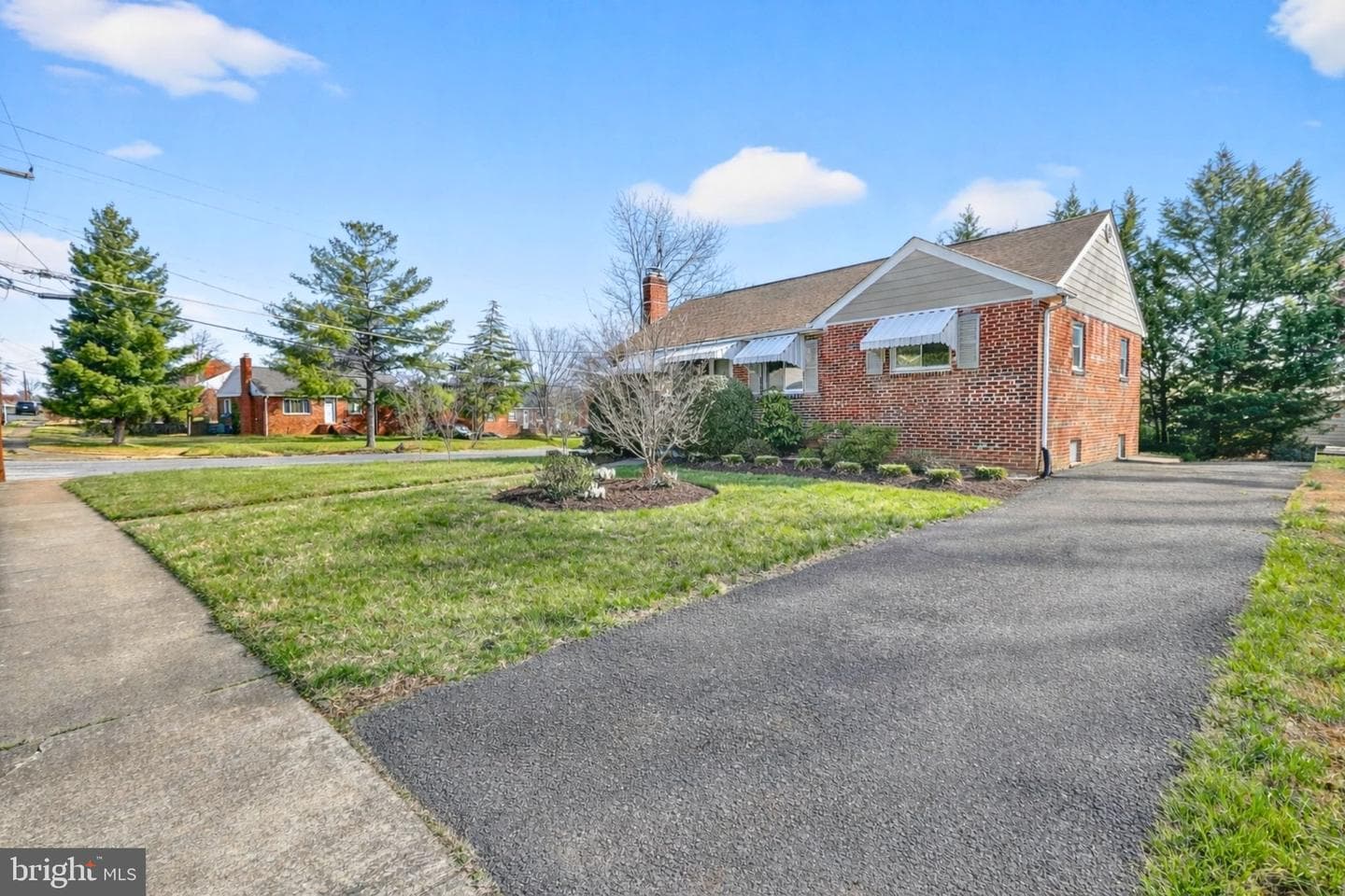 6001 Dinwiddie Street photo 2