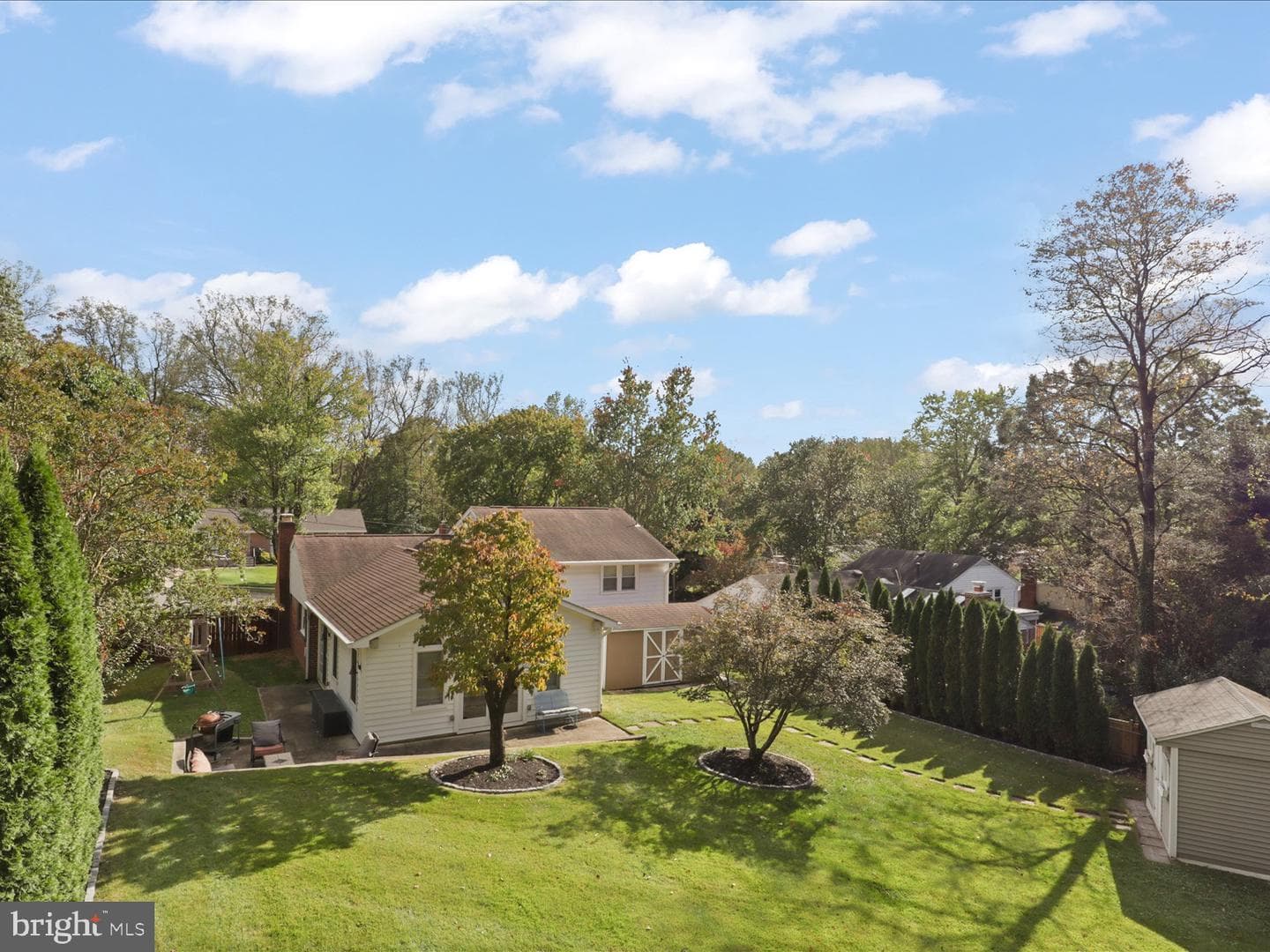 5633 Inverchapel Road photo 35