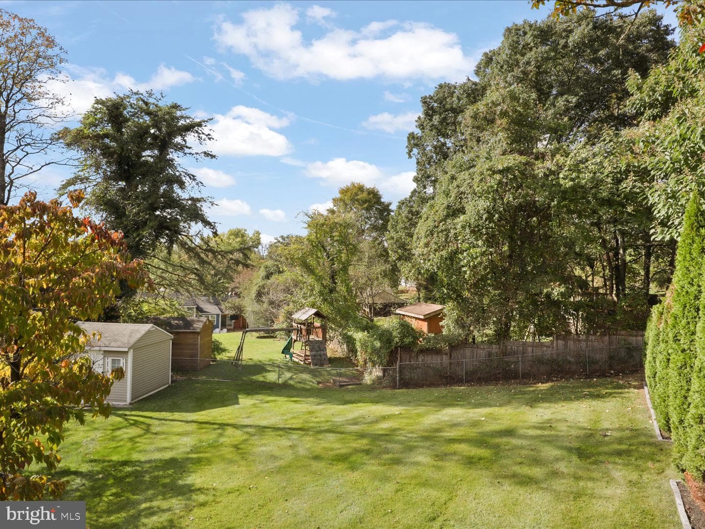 5633 Inverchapel Road photo 38