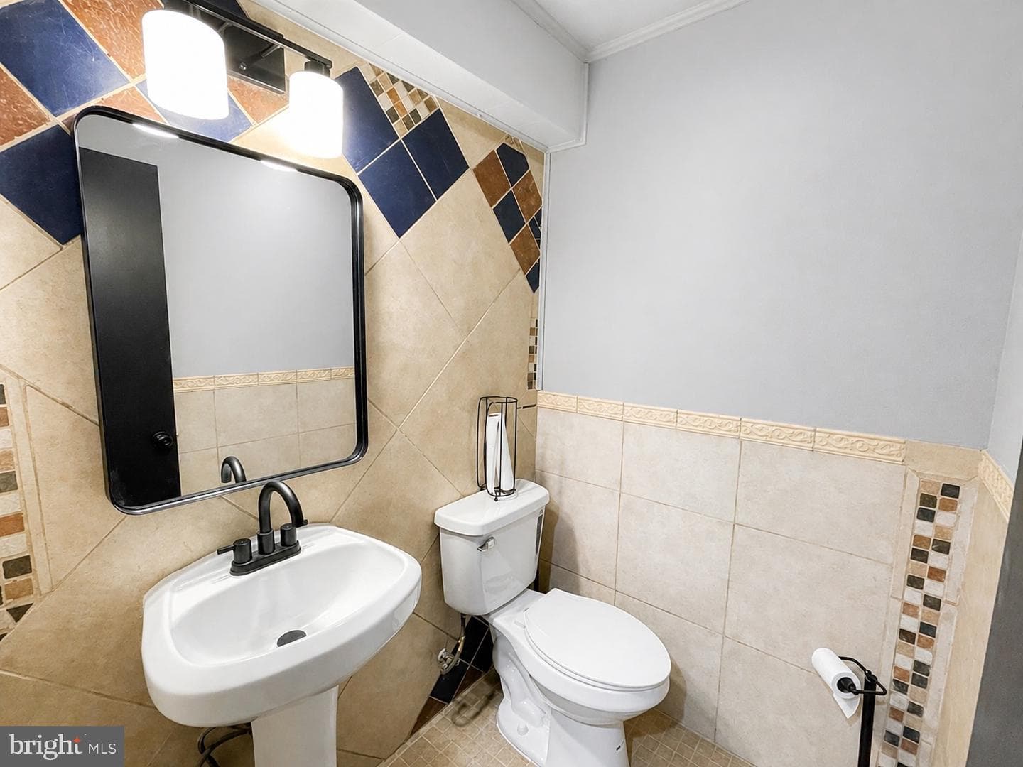 8036 Saint Annes Court photo 20