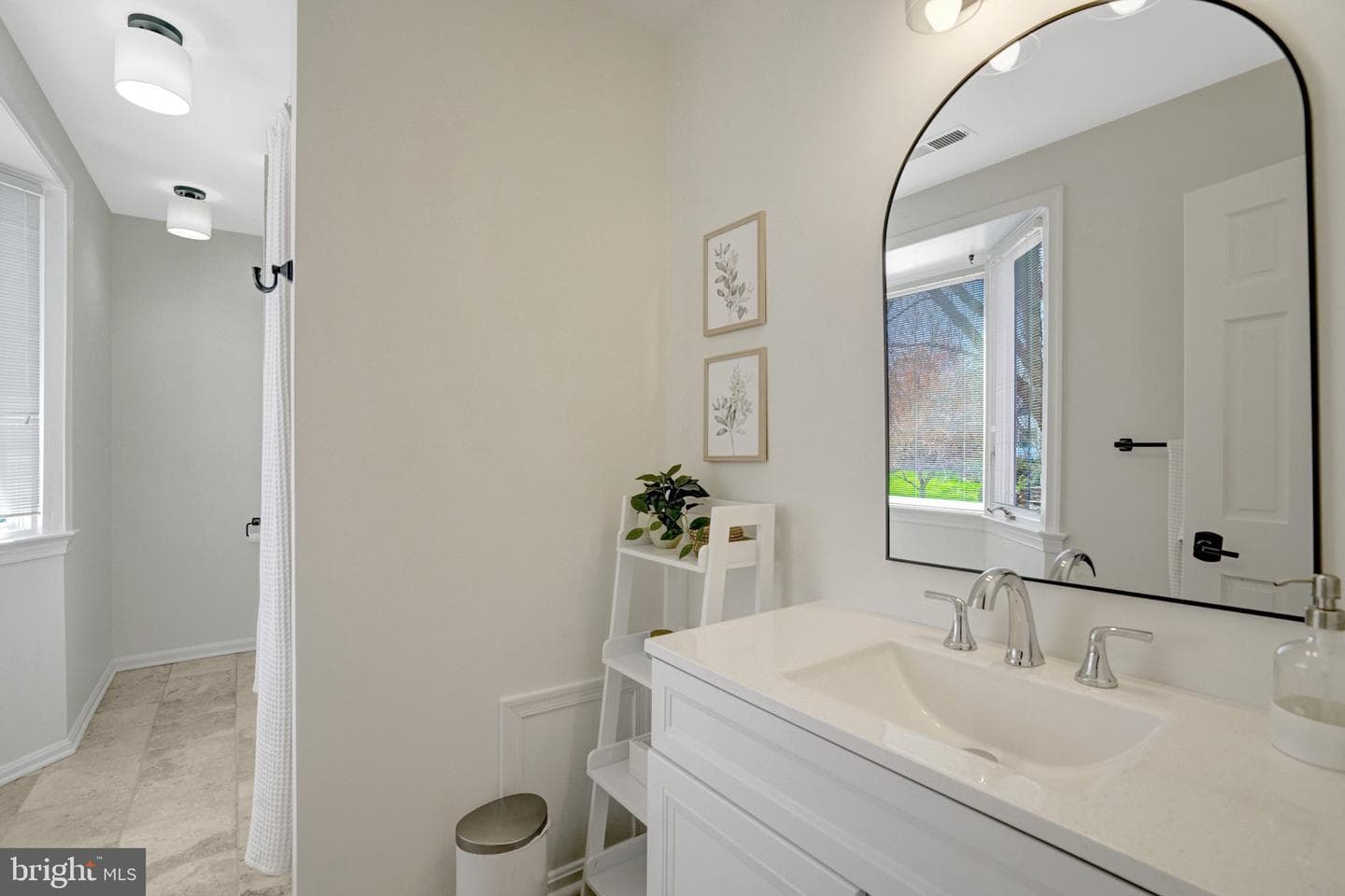 2008 Swan Terrace photo 40