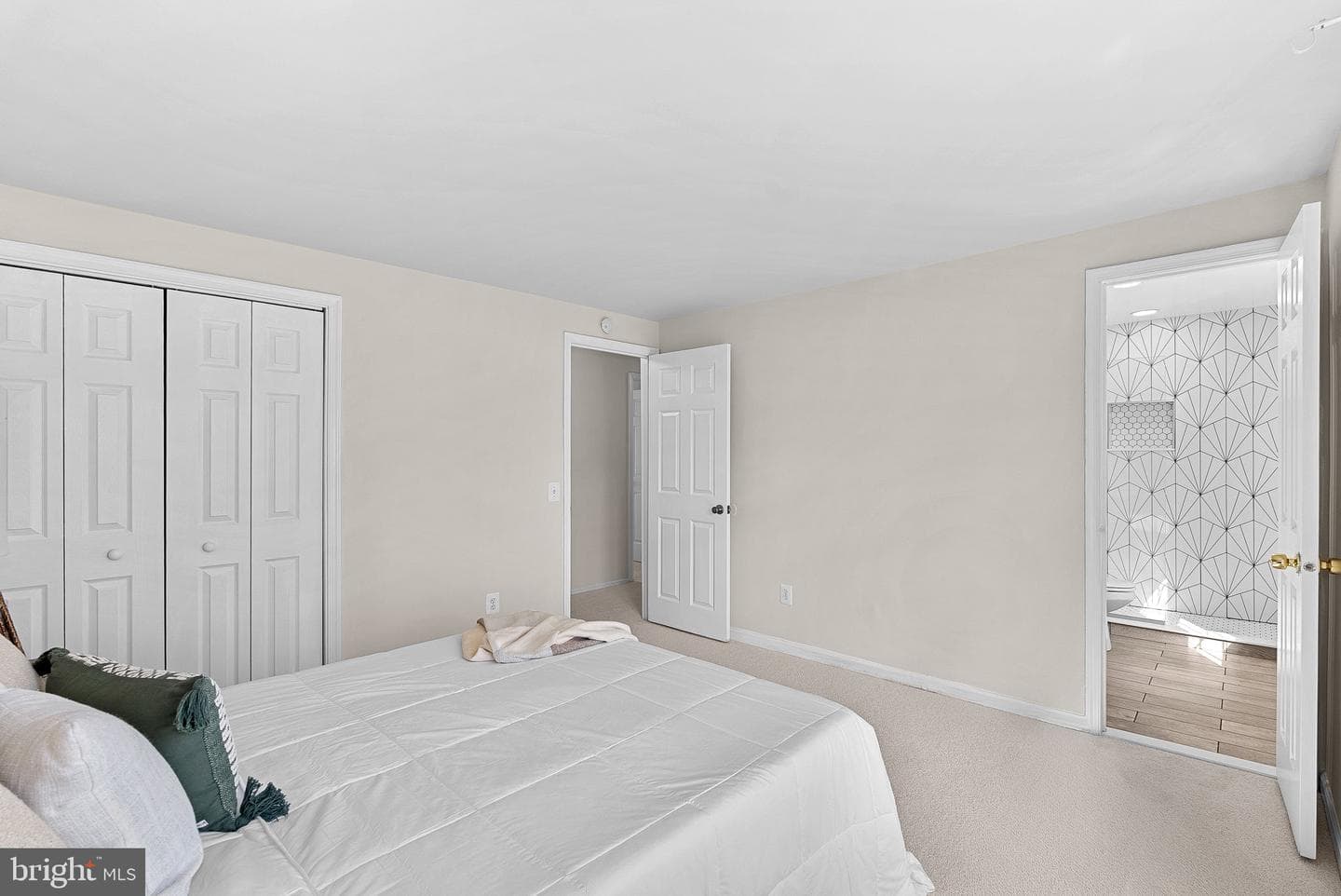 6037 Meyers Landing Court photo 21