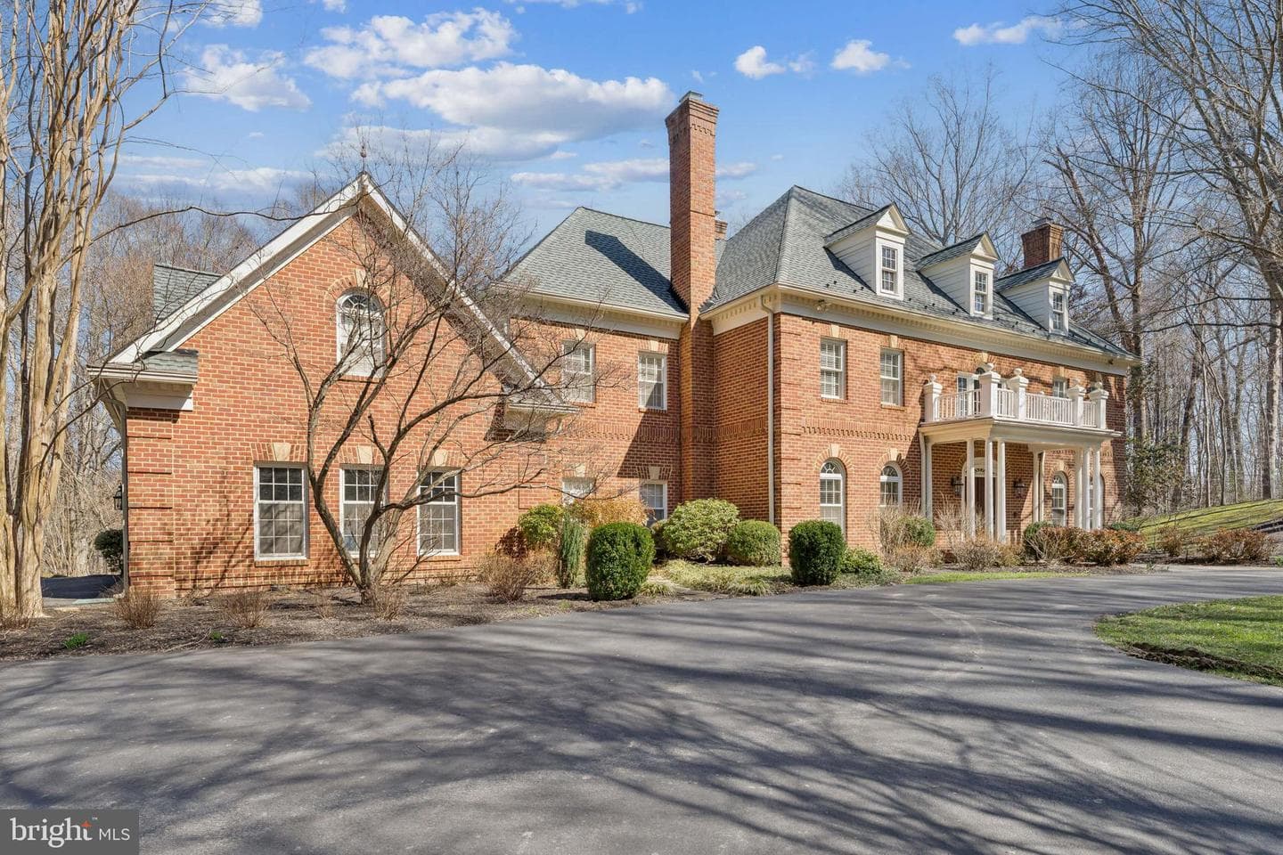 7700 Leeds Manor Court photo 2