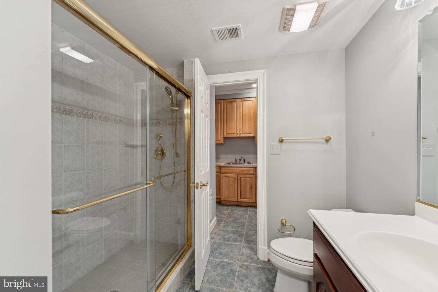 7700 Leeds Manor Court photo 33