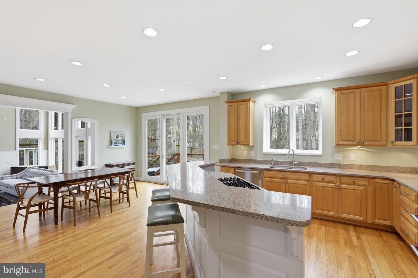182 River Park Drive photo 9