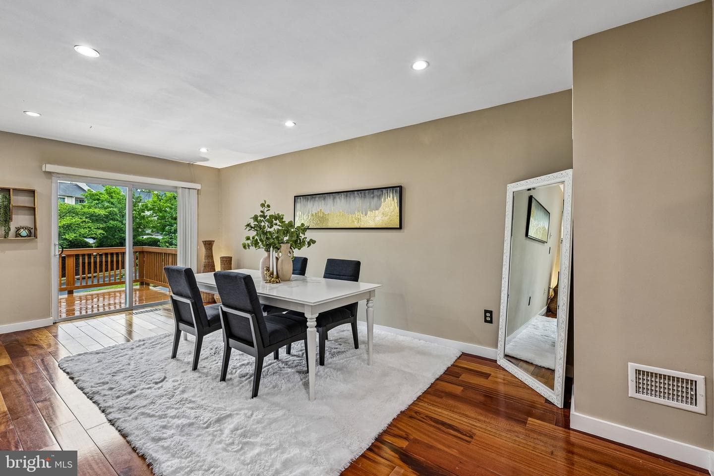 1733 Cy Court photo 12