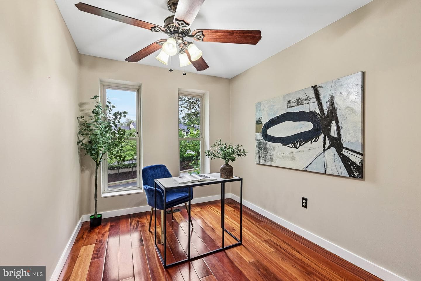 1733 Cy Court photo 24