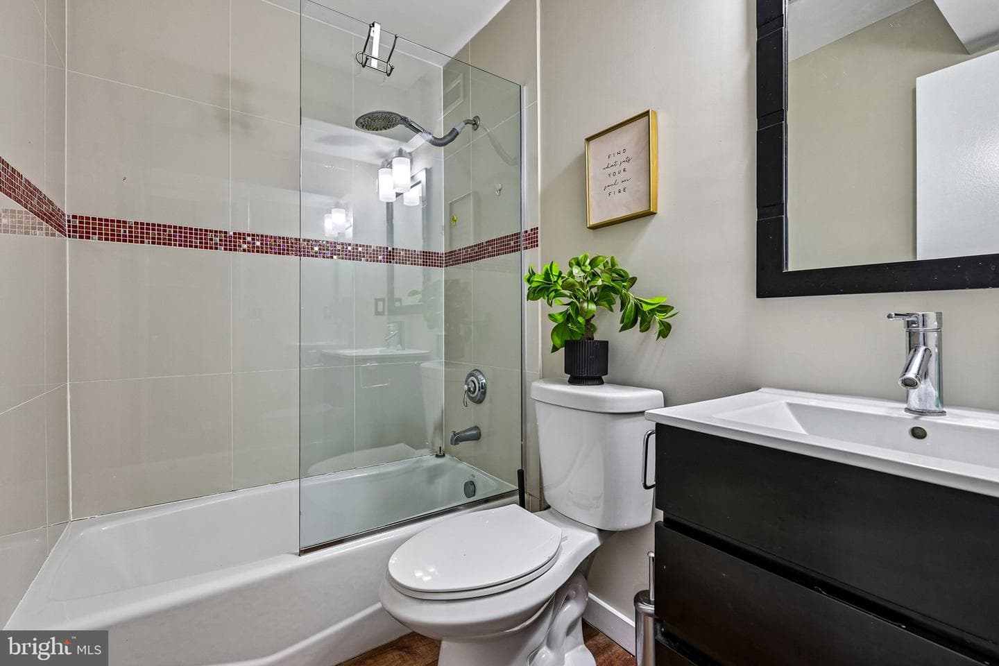 1733 Cy Court photo 26