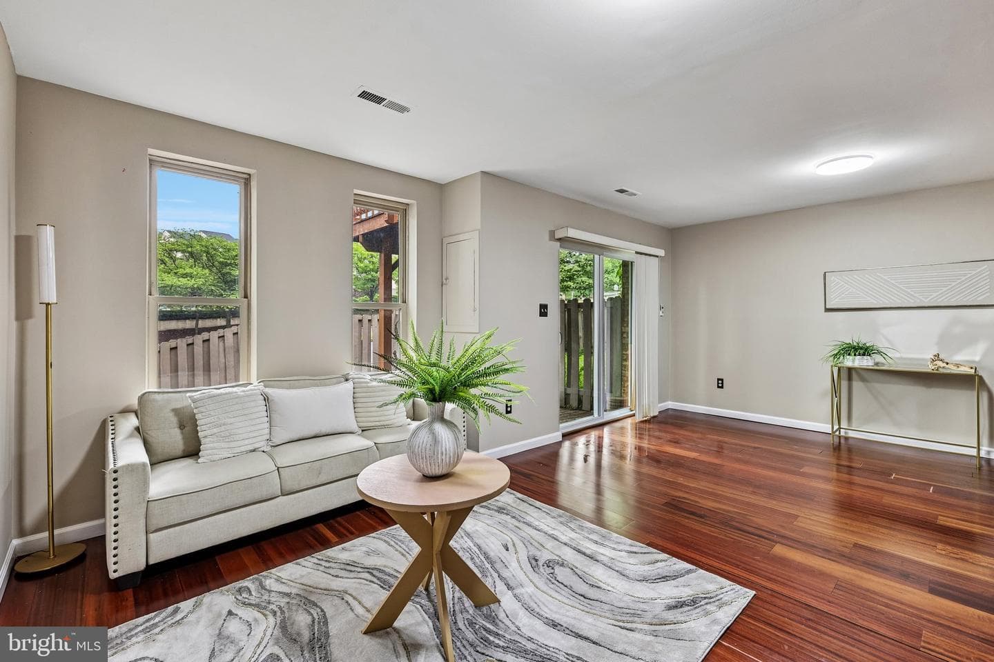 1733 Cy Court photo 30
