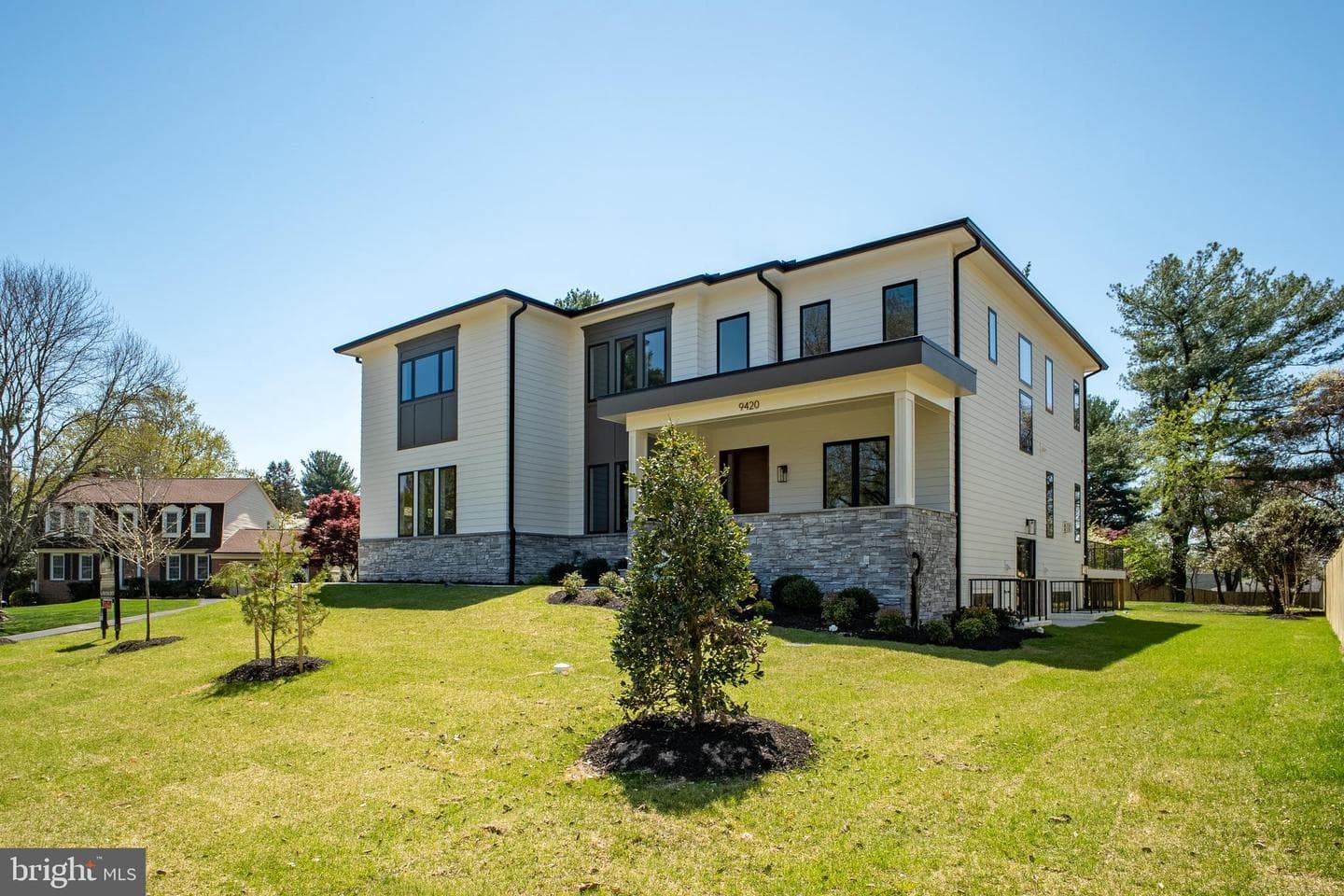 9420 Vernon Drive photo 3