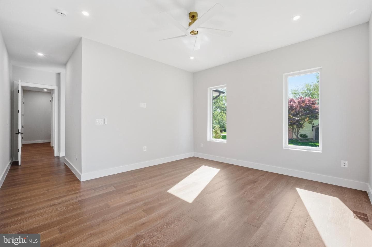 9420 Vernon Drive photo 35