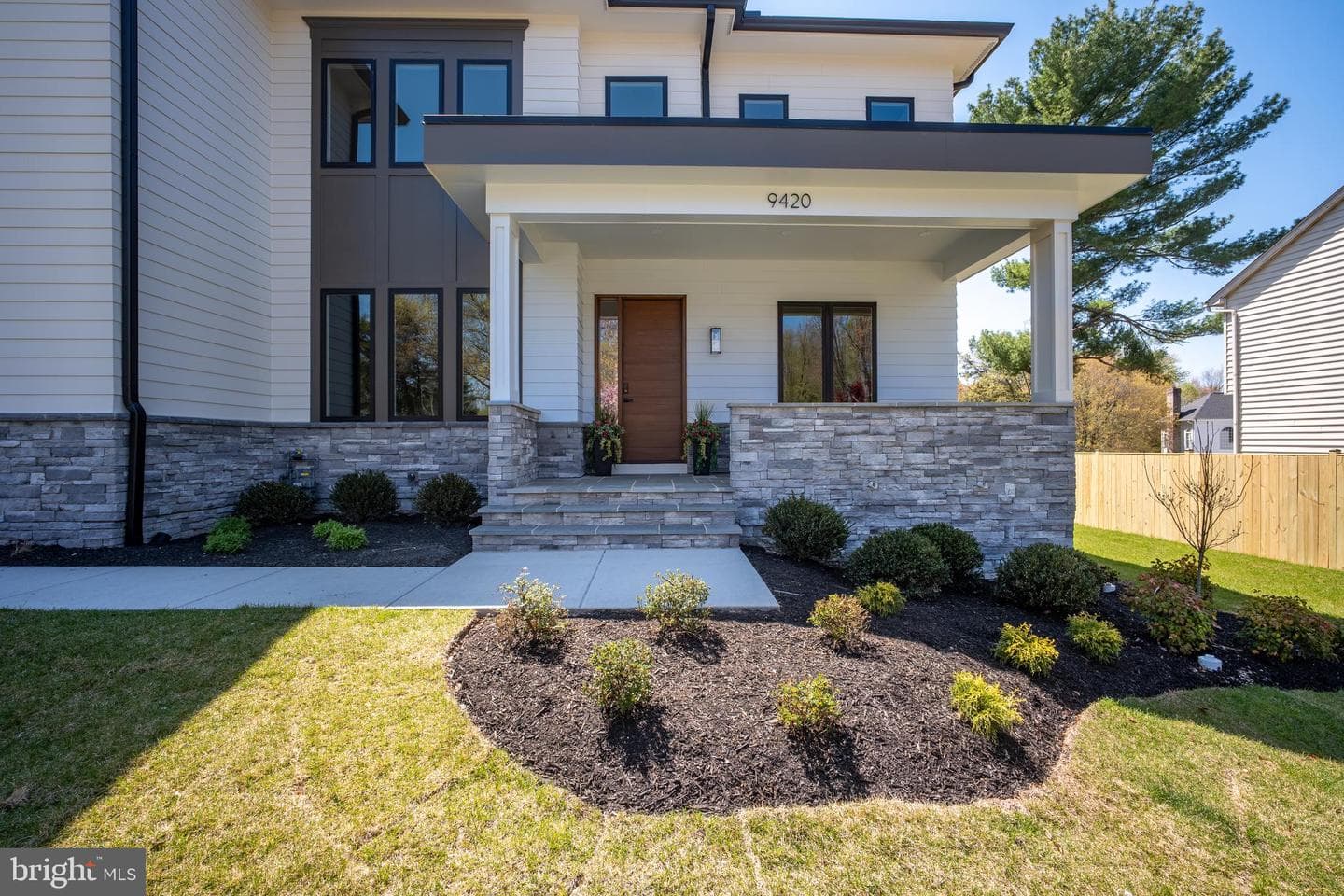 9420 Vernon Drive photo 4