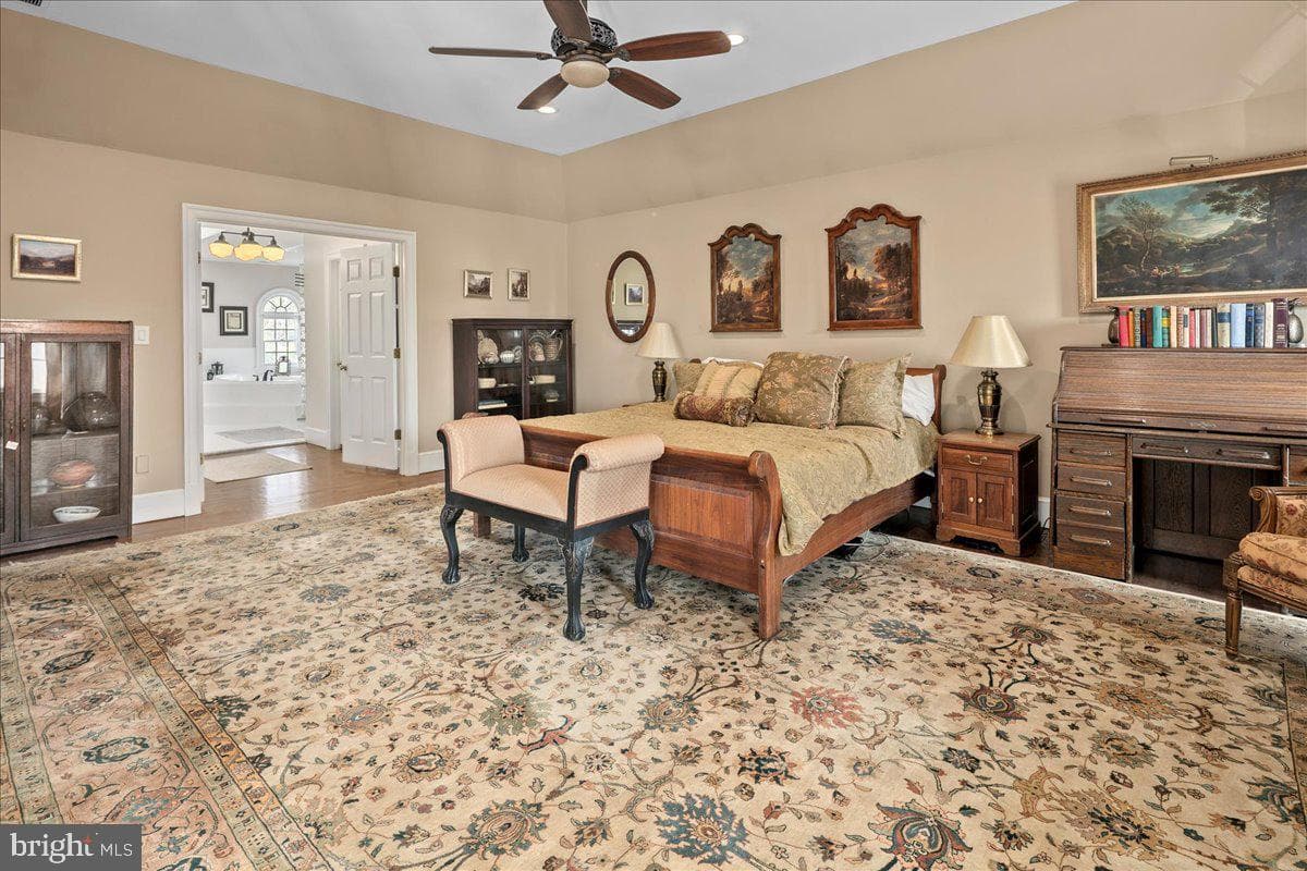 9498 Lynnhall Place photo 33