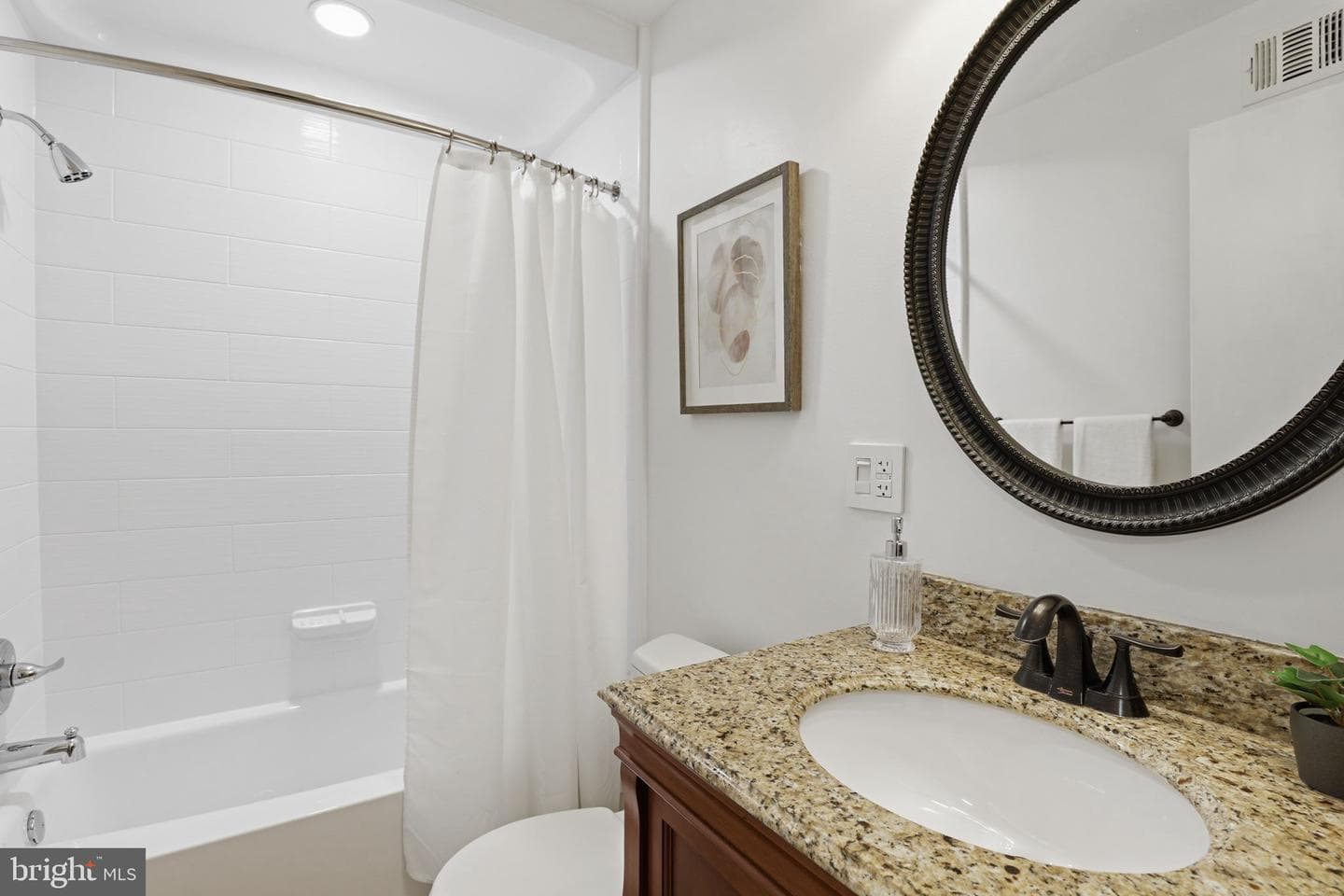 7379 Hallcrest Drive photo 30