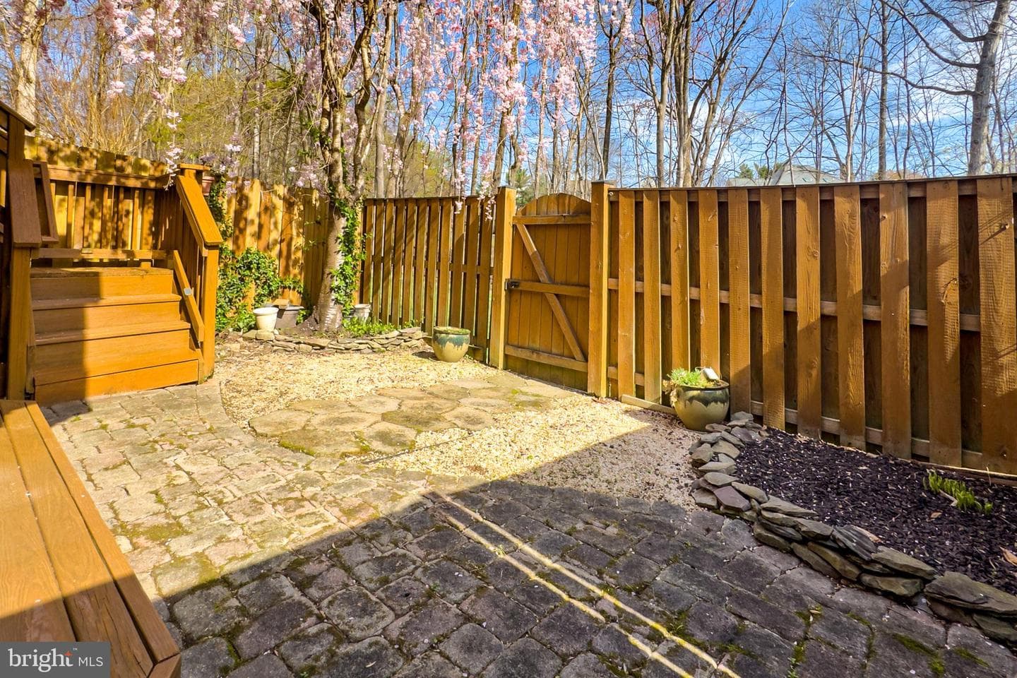 7923 Valleyfield Drive photo 36