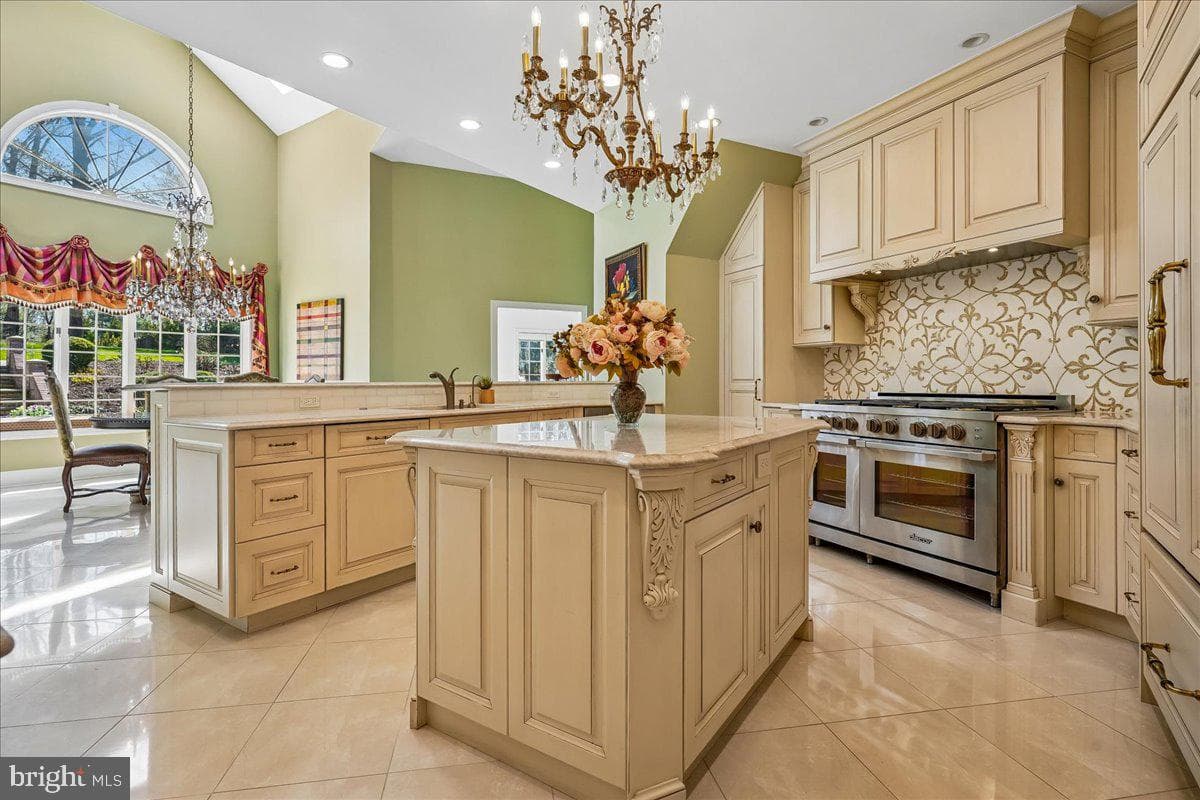 8013 Greenwich Woods Drive photo 49
