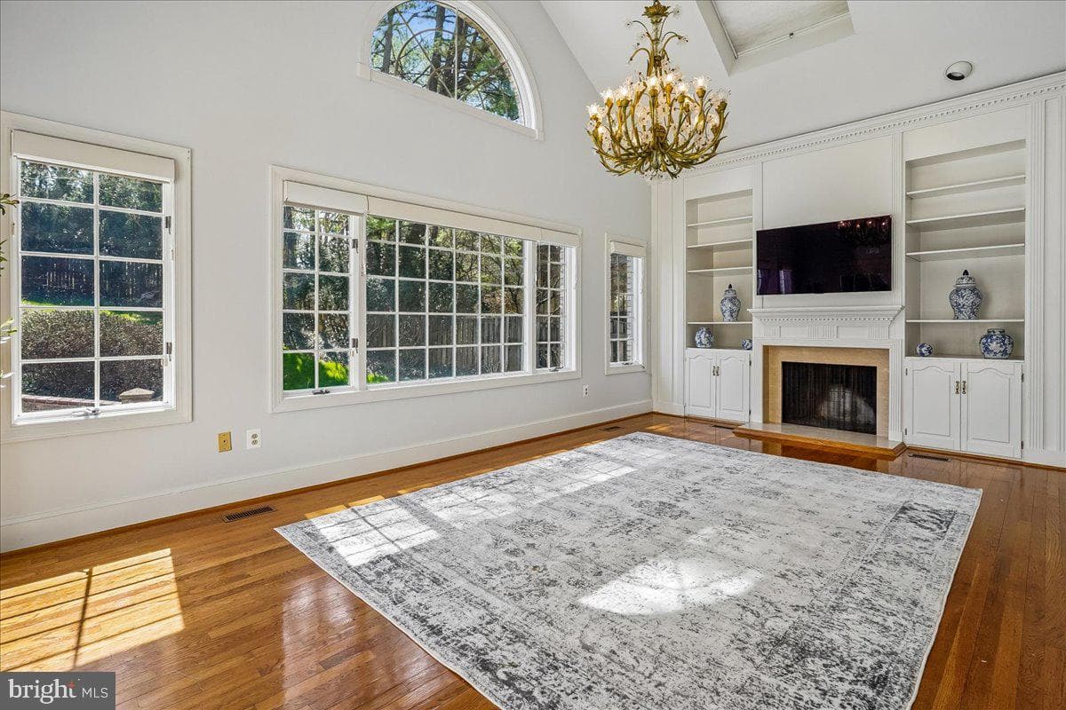 8013 Greenwich Woods Drive photo 58