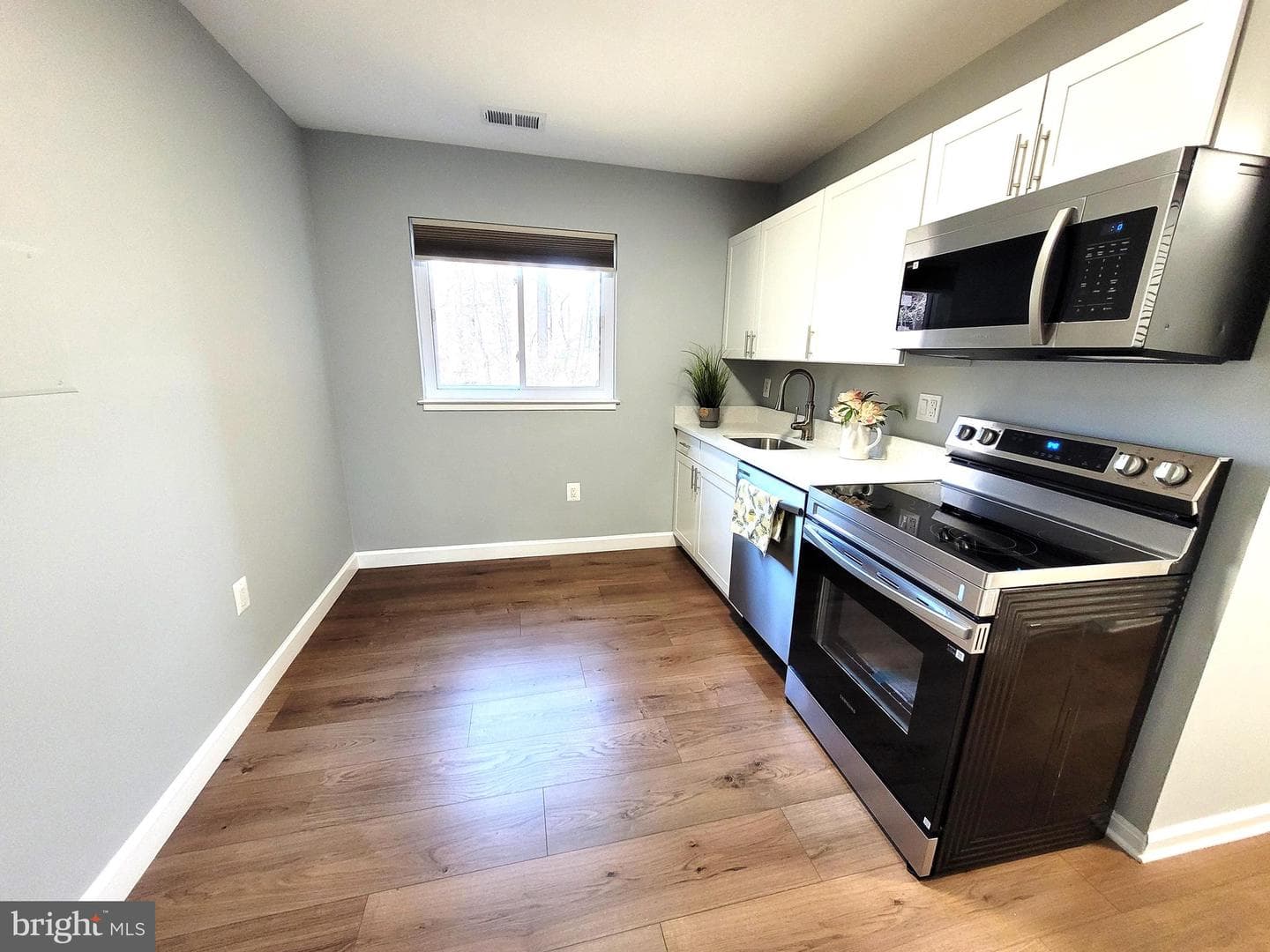 9800 Kingsbridge Drive #2 photo 17