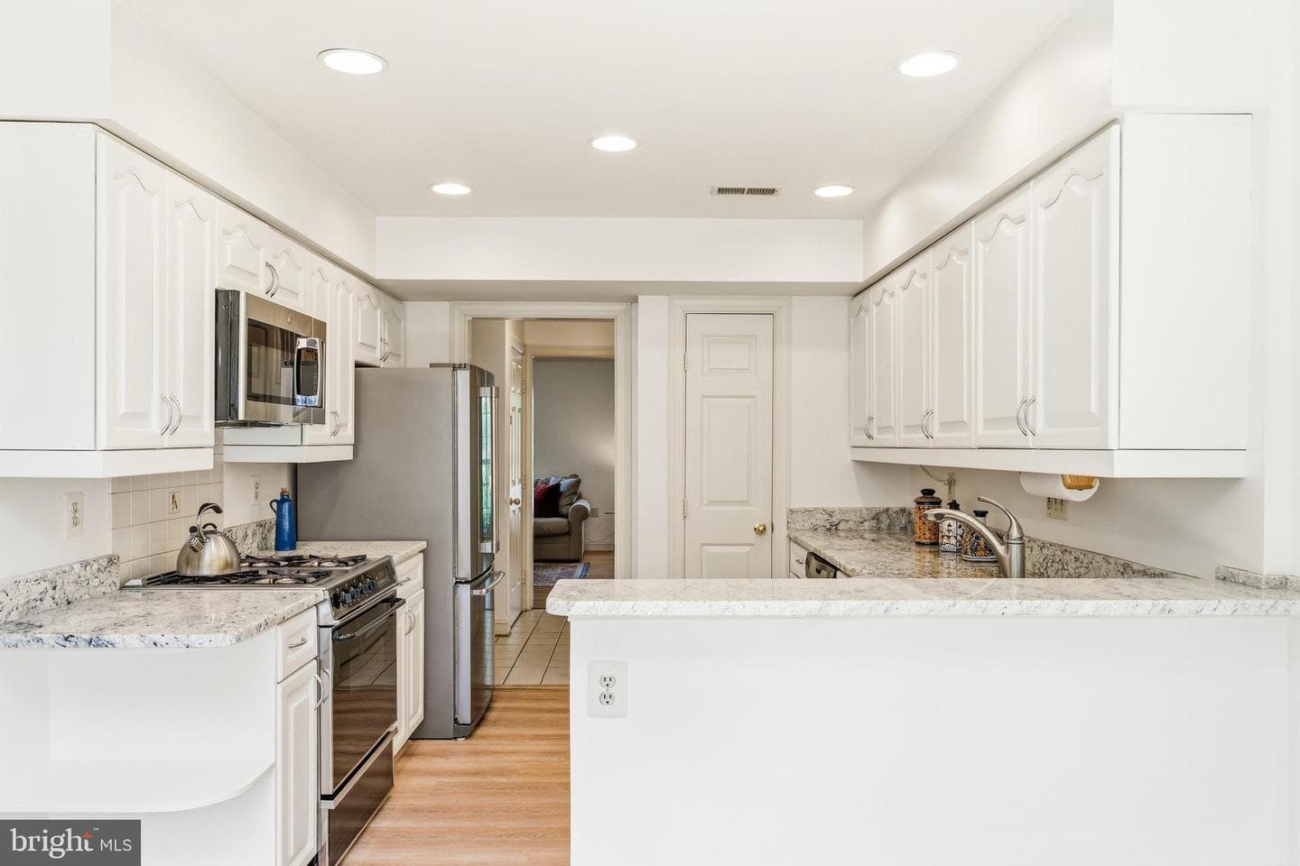 6518 Milva Lane photo 17
