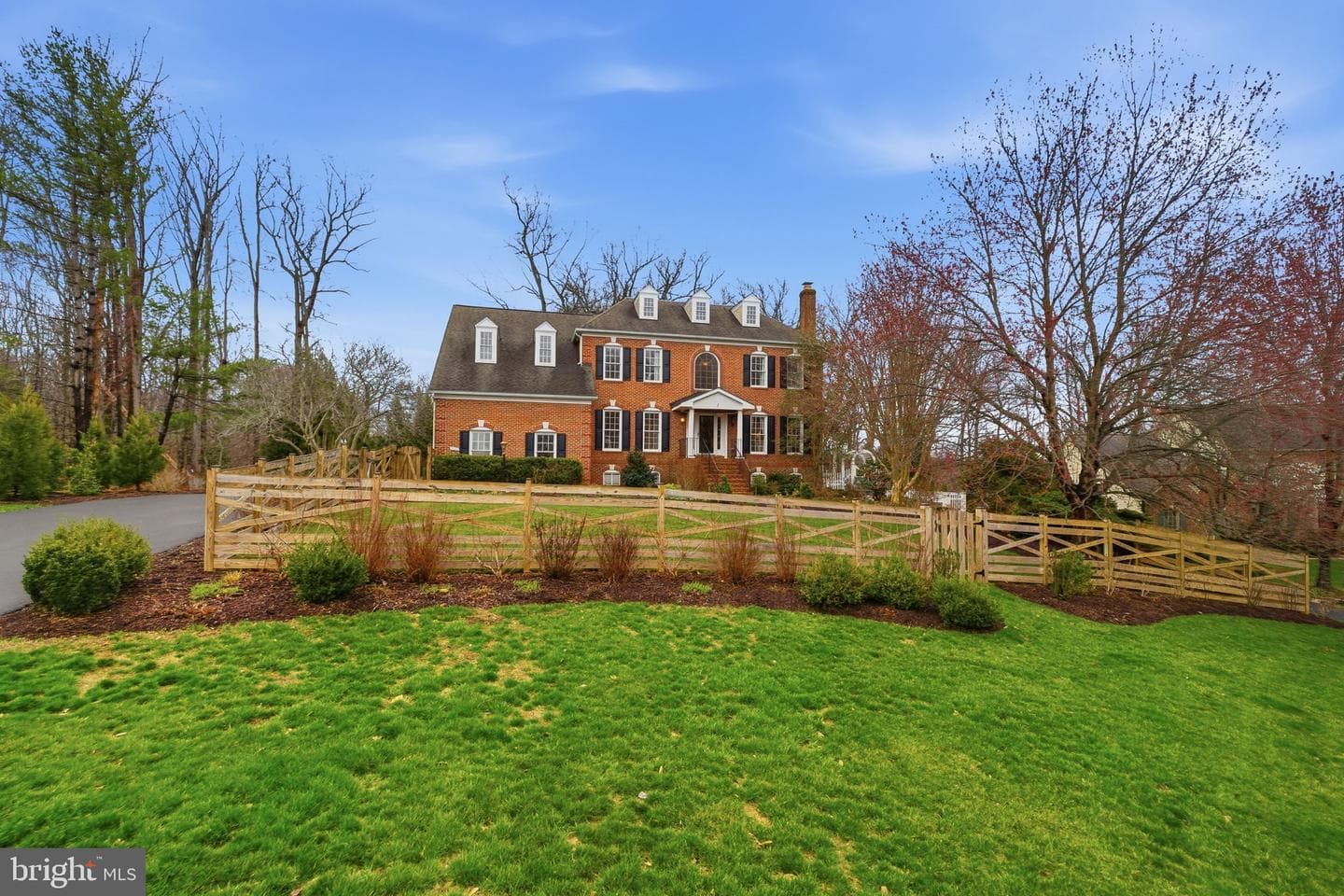 1803 Brookstone Court photo 4