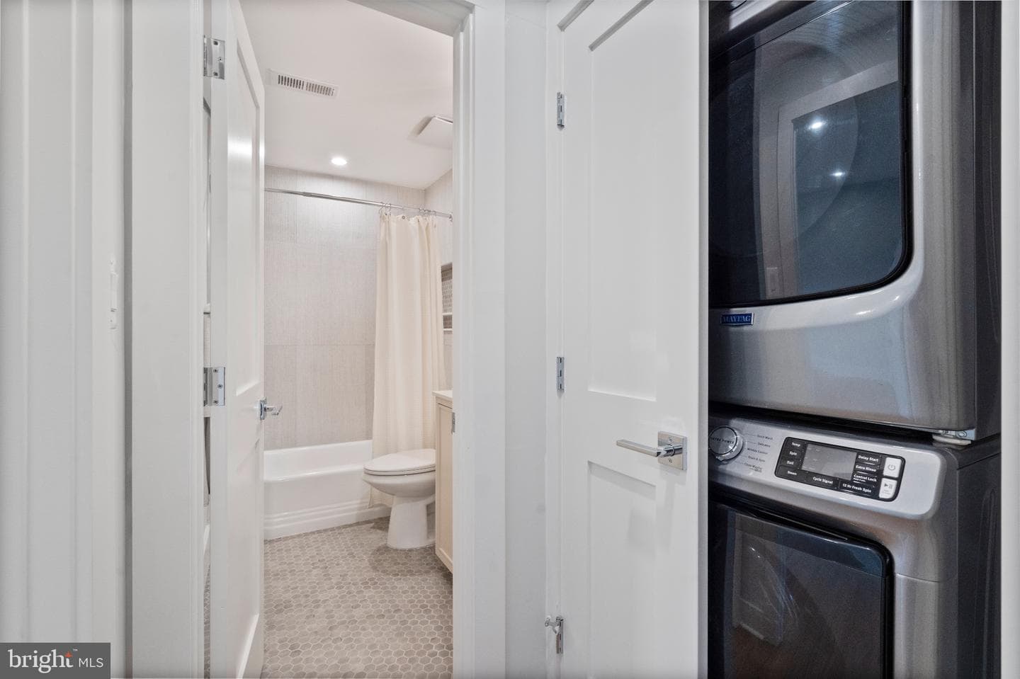 7204 Regent Drive photo 33