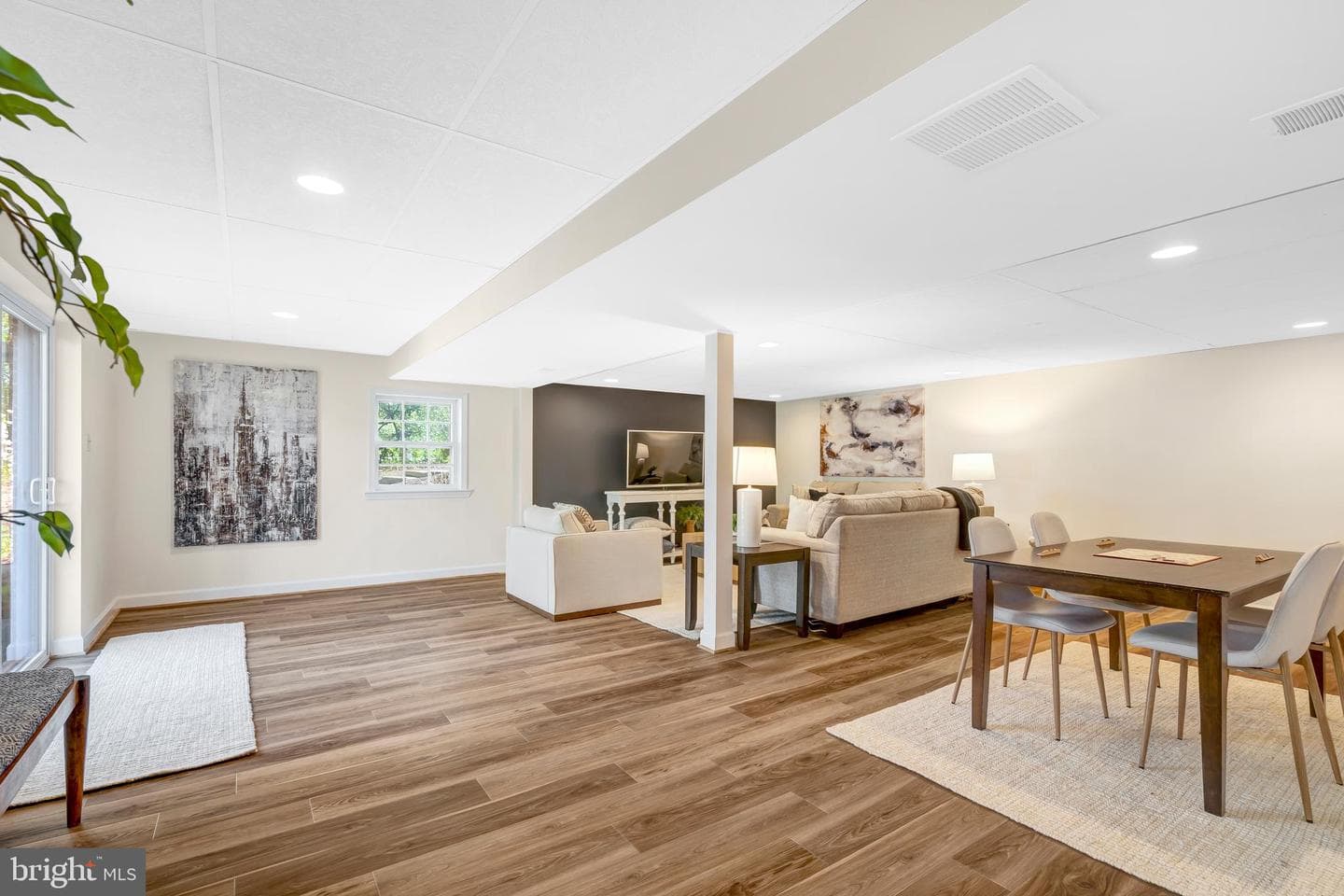 9810 Vertain Court photo 32