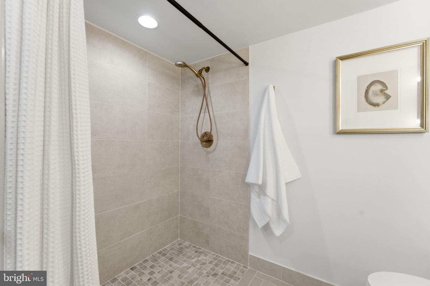 8615 Kerry Lane photo 40