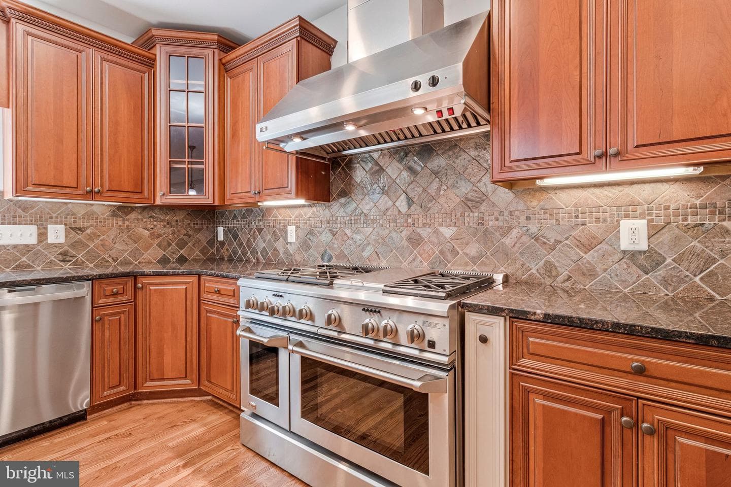 6312 Maryview Street photo 28