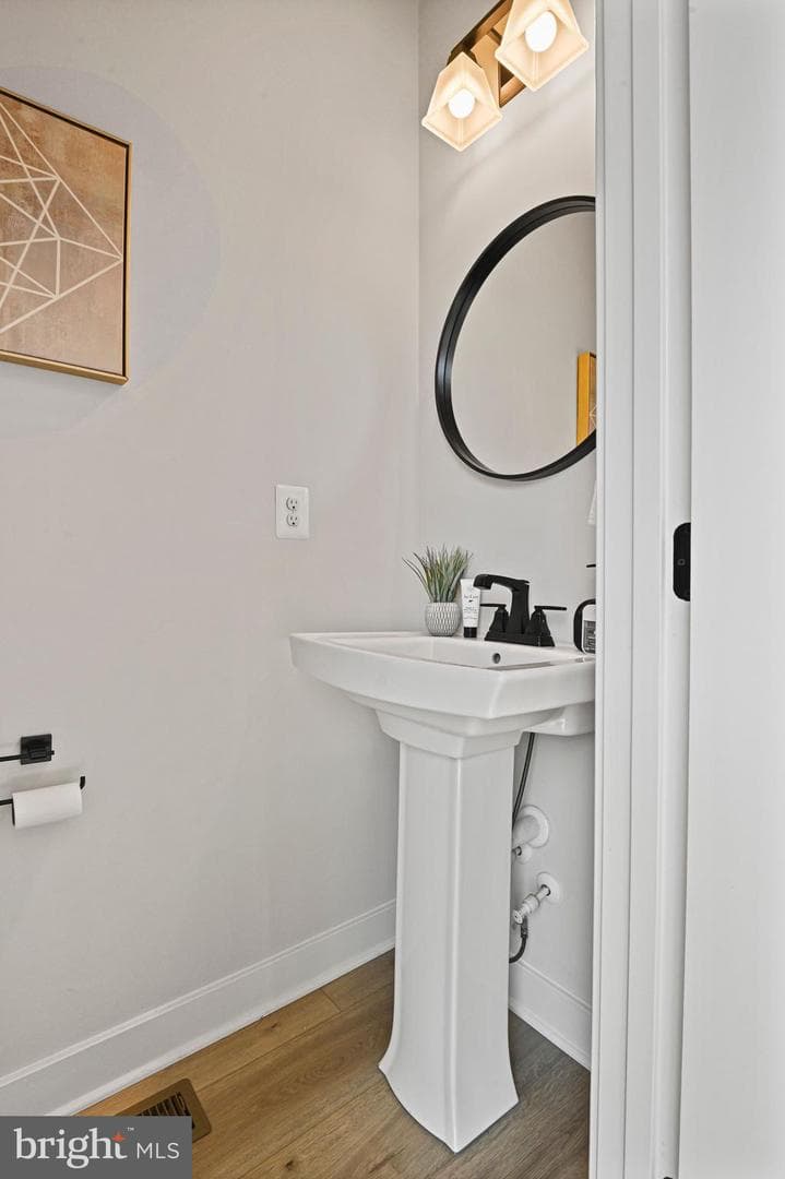 14008 Airfoil Road photo 9