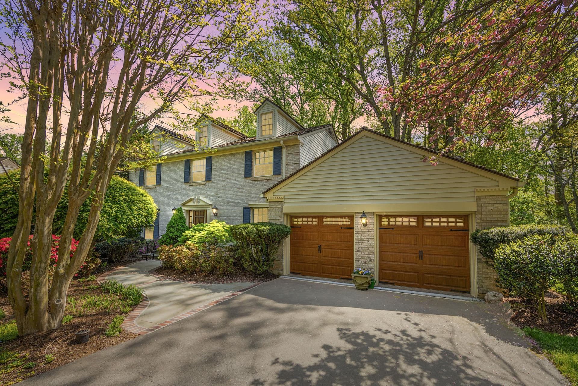 718 Ridge Drive photo 2