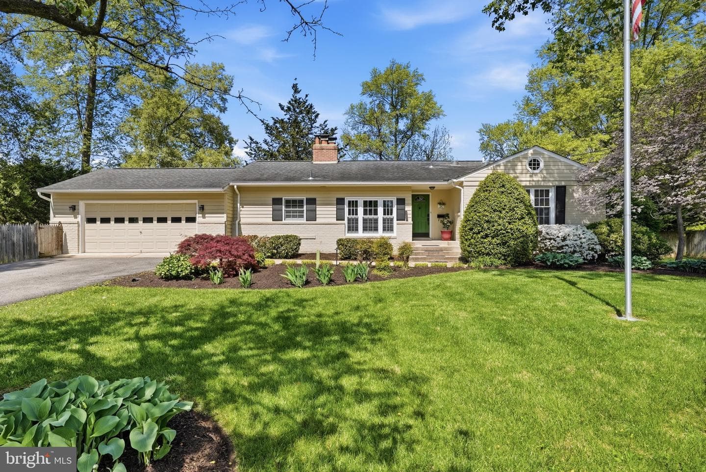 9220 Forest Haven Drive photo 2