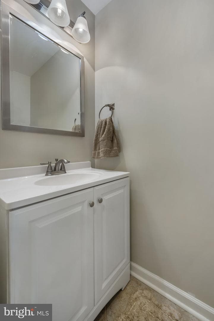 8504 Silverdale Road photo 21