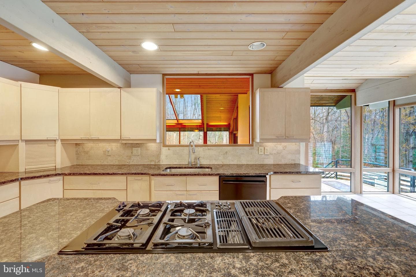 8620 Polk Street photo 37