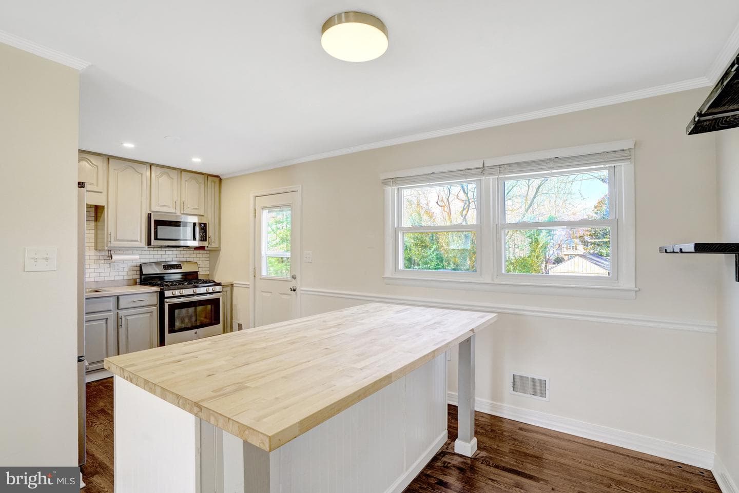 8206 Ackley Street photo 13