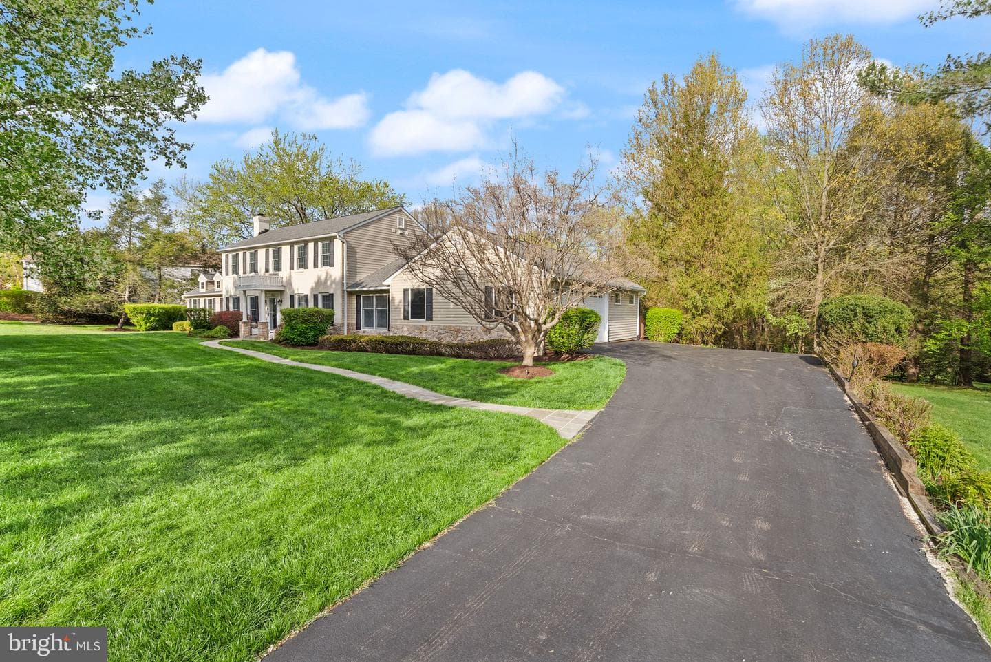 813 Lunenburg Road photo 3