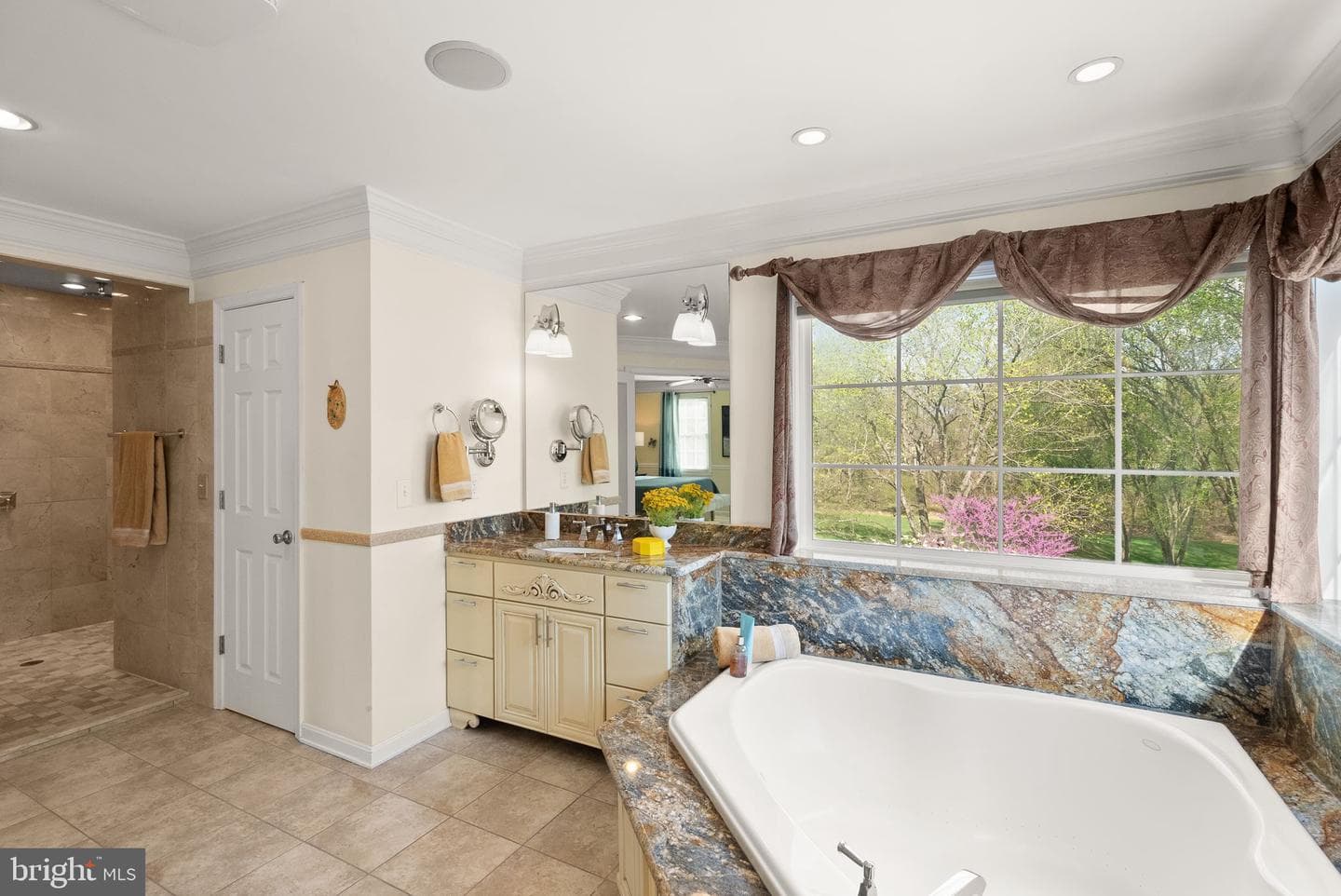 813 Lunenburg Road photo 49